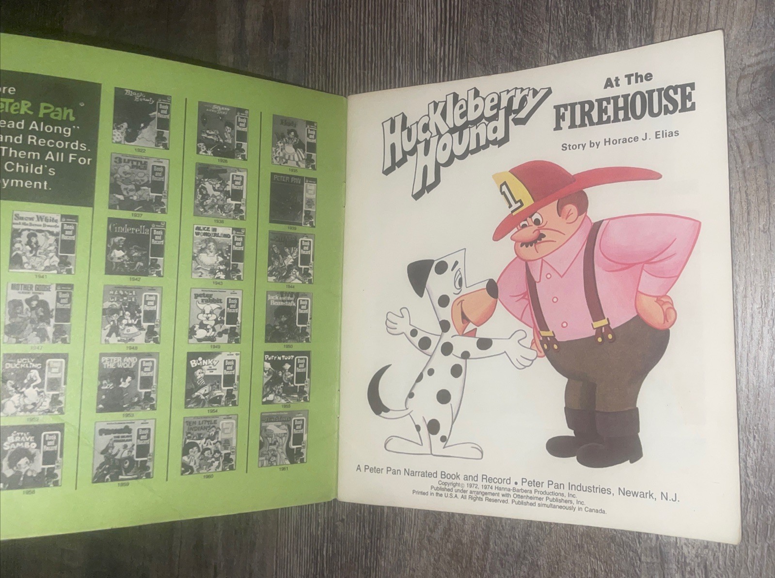 3 Vtg. Books & 2 Record 45 RPM Wizard Of OZ & Huckleberry Hound