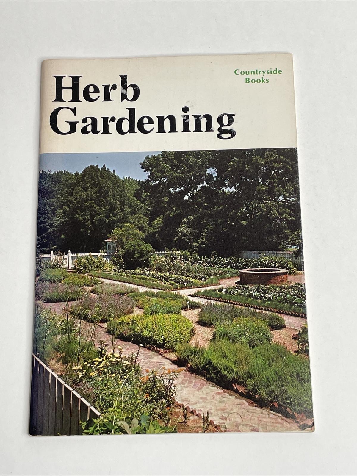 Countryside Books – Herb Gardening – 1976 Booklet