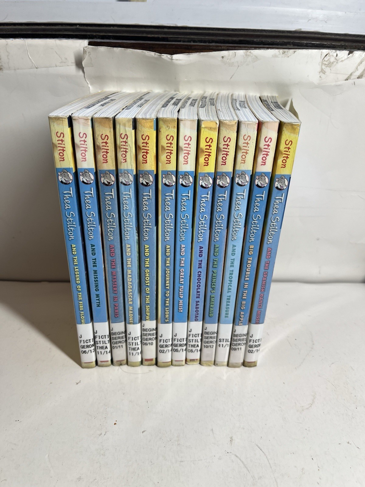 Thea Stilton Illustrated Paperback Book Lot Of 12 Scholastic Ex-Library Geronimo