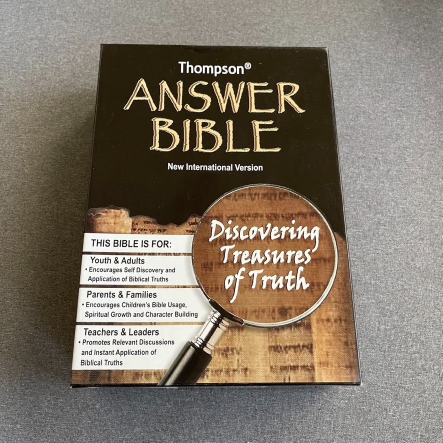 THOMPSON ANSWER BIBLE – NIV- SIMULATED LEATHER BRIDLE By Hartnell House