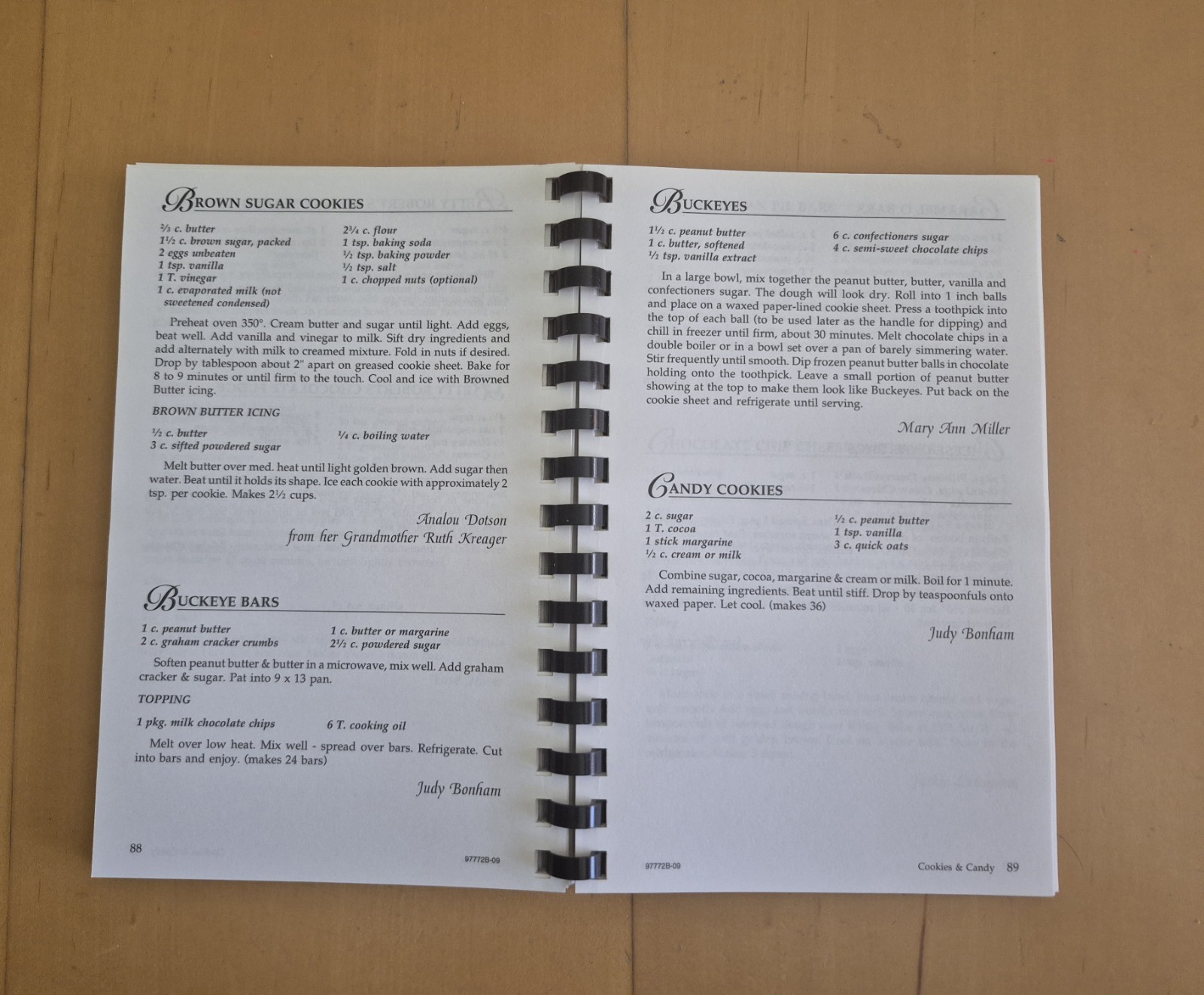 A Taste of Downtown Newark Ohio Assoc. Cookbook 2009 Morris Press Spiral Bound