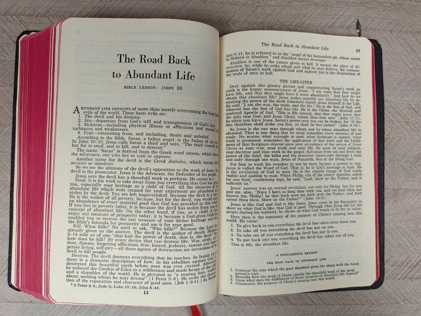 Holy Bible Abundant Life KJV Oral Roberts Black Leather National Bible Press