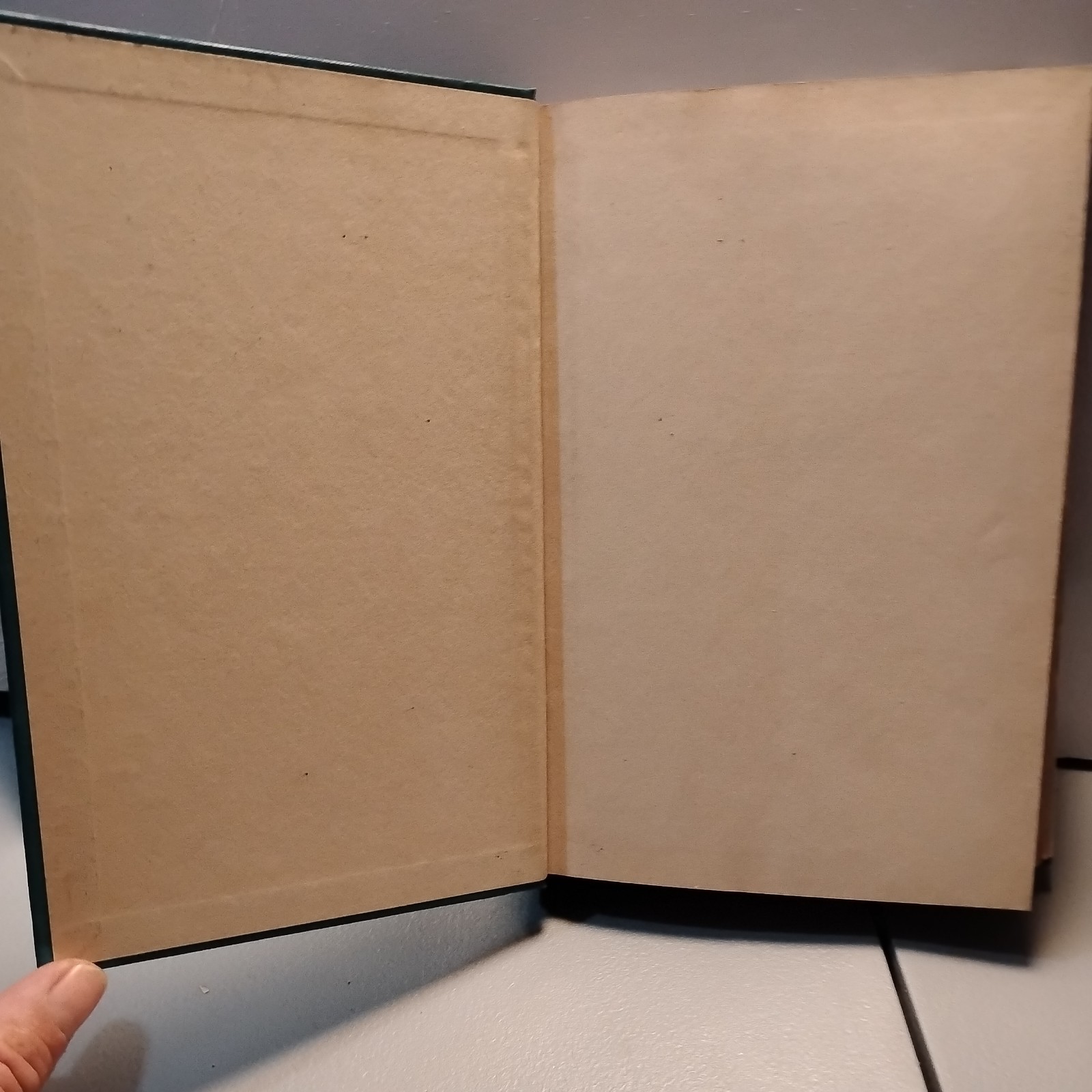 WILL ROGERS: “Ambassador of Good Will .. ” HC 1935 by P.J. O’BRIEN – scarce DJ