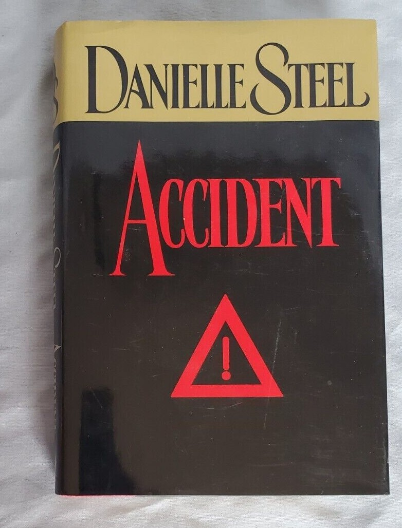 Danielle Steel Asst Hardcover – Your Choice! (Not all titles in main picture)