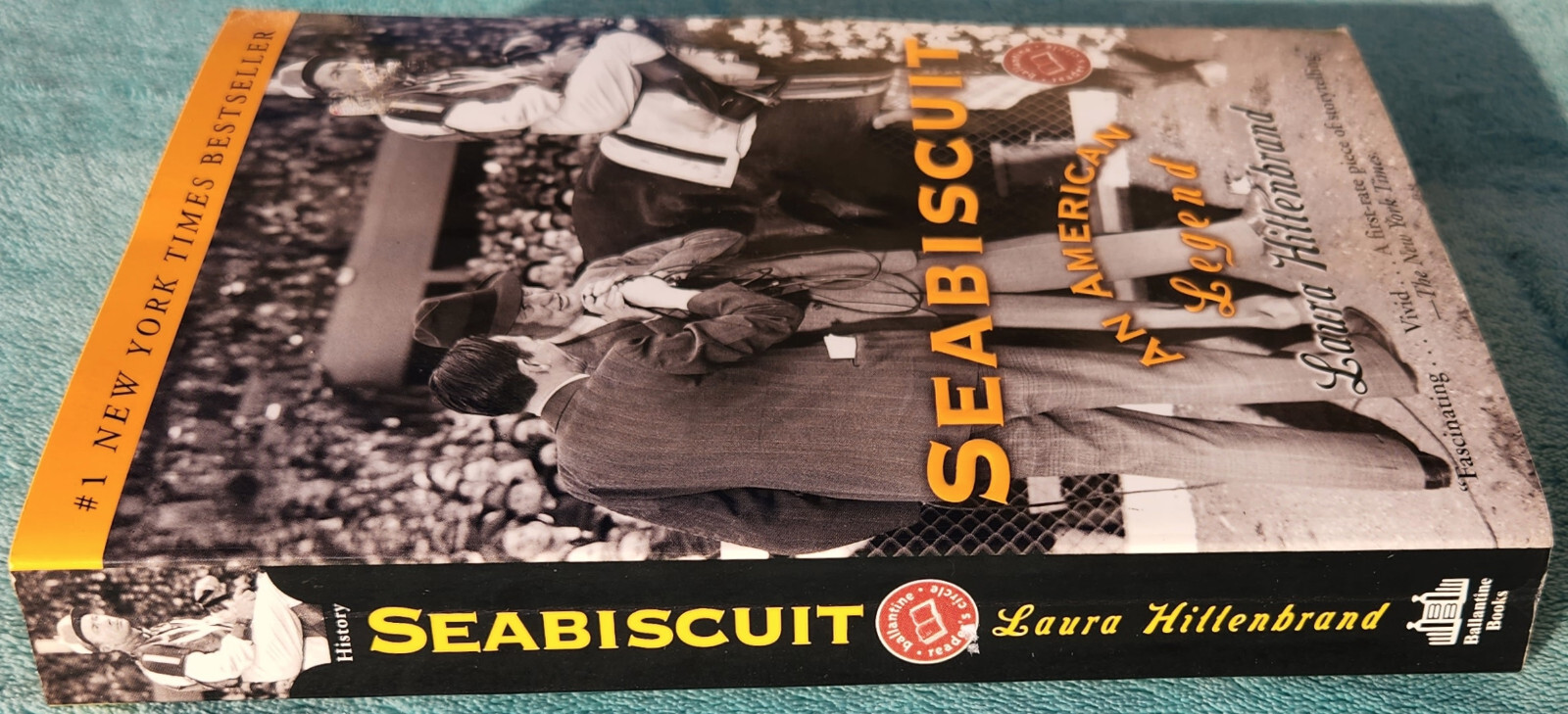 Seabiscuit An American Legend Laura Hillenbrand 2002 Trade Paperback 418 Pages