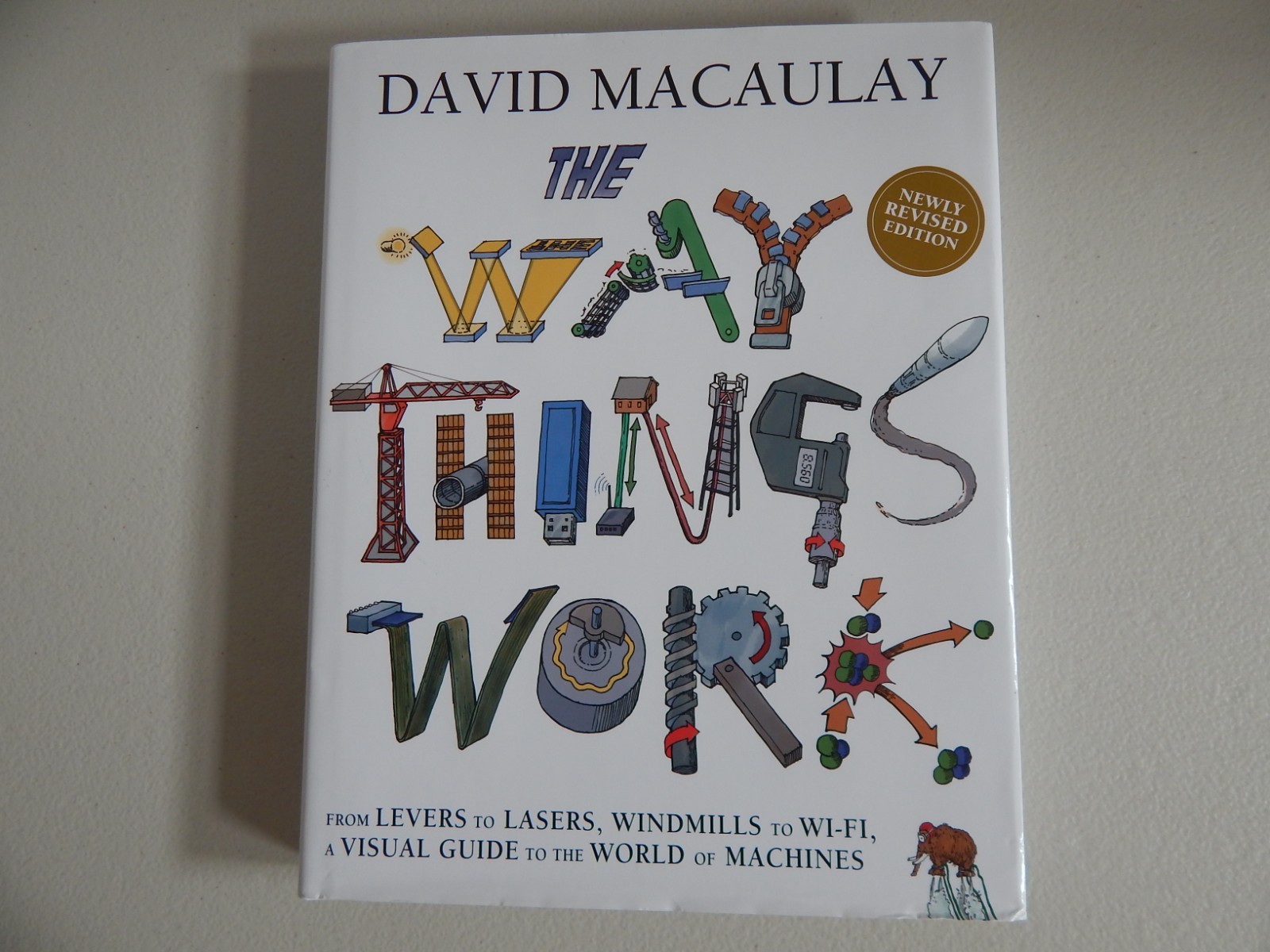 Lot 5 DAVID MACAULAY book CASTLE Cathedral MOSQUE Pyramid WAY THINGS WORK (2023)