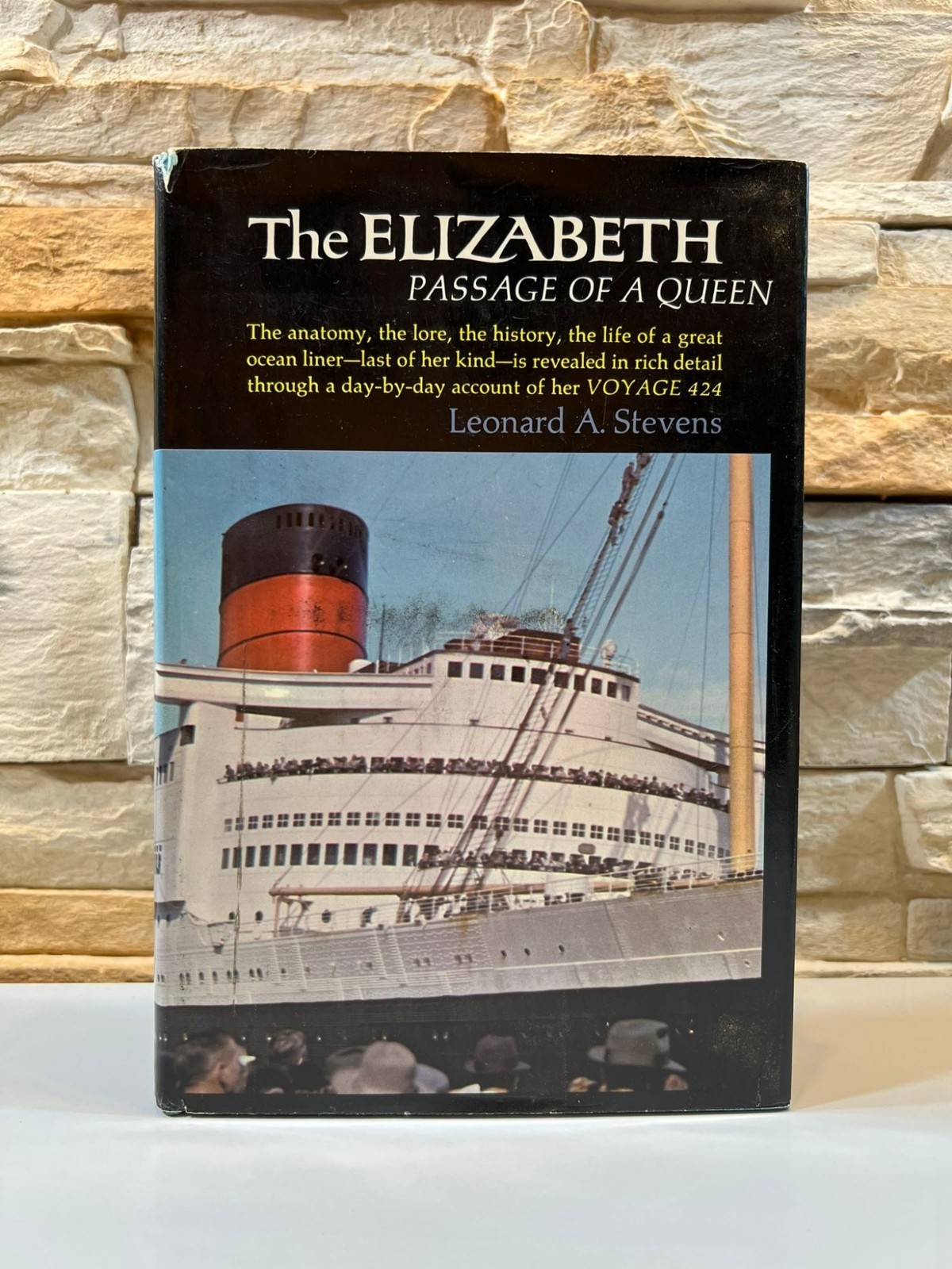 The Elizabeth Passage of a Queen Leonard A. Stevens 1st Edition Borzoi 1968 HCDJ