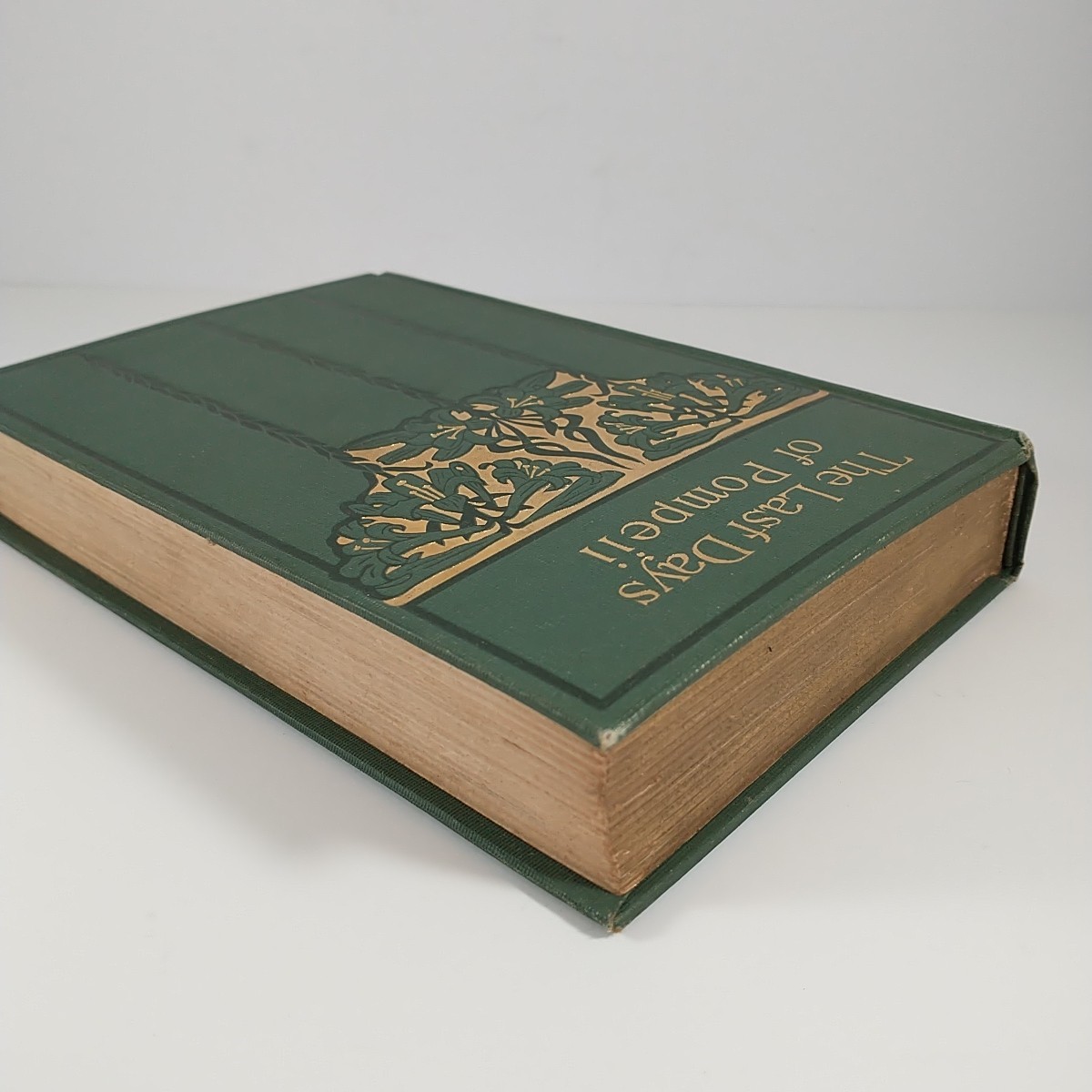 Edward Bulwer Lytton THE LAST DAYS OF POMPEII Rand McNally Green And Gold