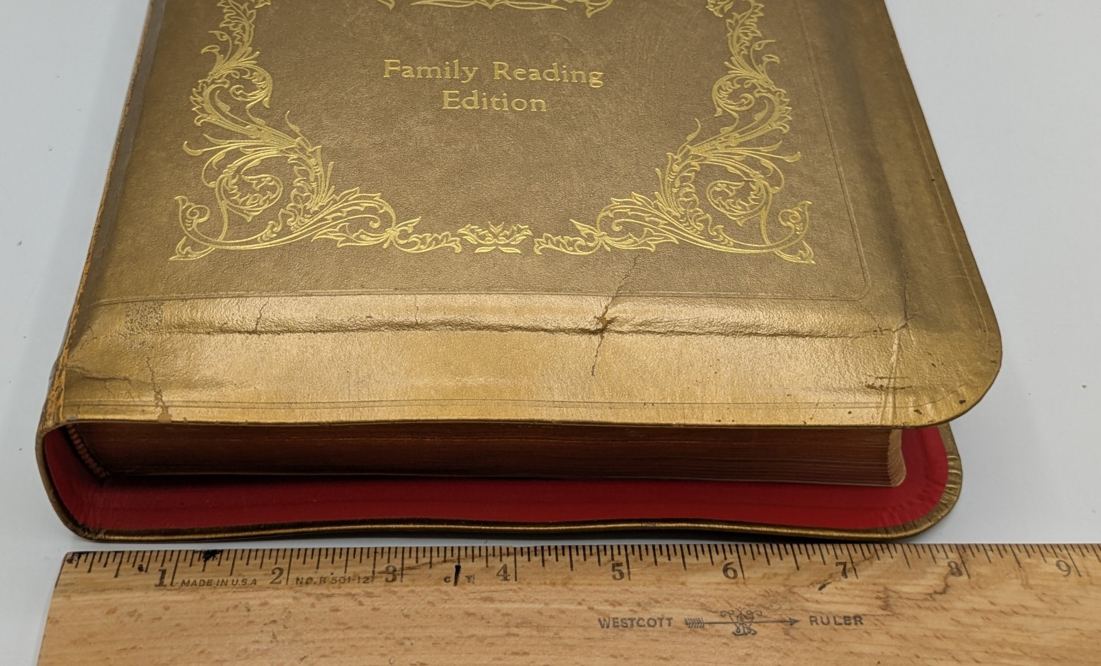 1973 Holy Bible Family Reading Edition King James Version Excellent Unused