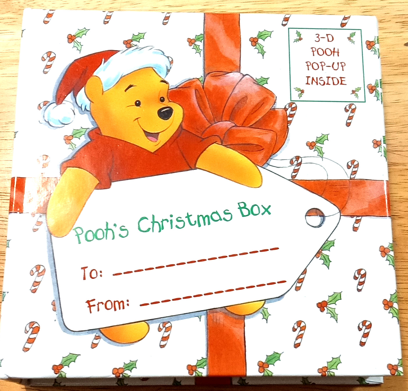 POOH’S CHRISTMAS BOX By Kathleen Weidner Zoehfeld & Orlando De L A Paz
