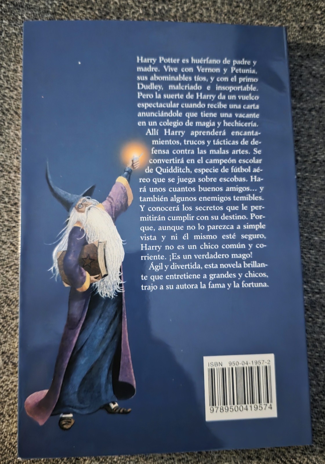 Harry Potter y la piedra filosofal by J. K. Rowling