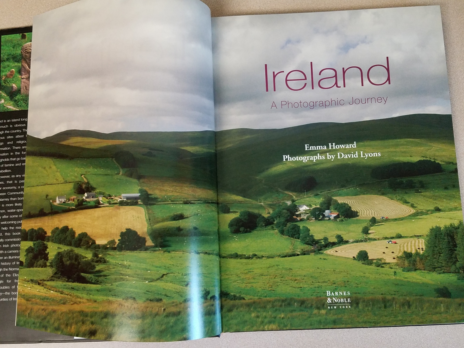 Ireland A Photographic Journey By Emma Howard Photo’s By David Lyons HC Book
