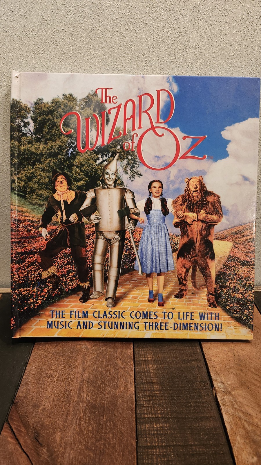 The Wizard Of Oz 3 Dimensional Hard Cover Popup Book With CD The Film Classic