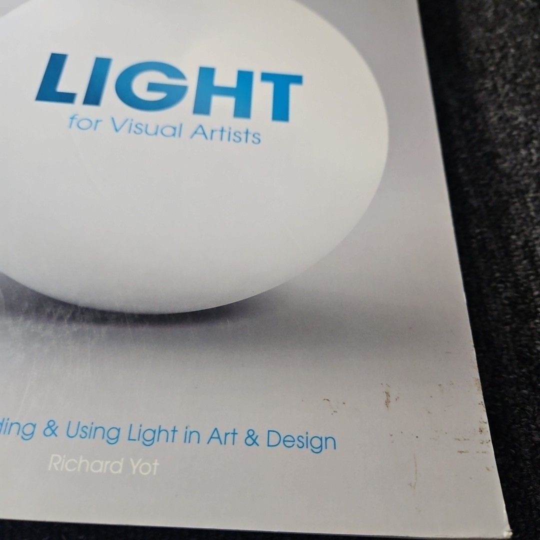 Light for Visual Artists: Understanding & Using Light in Art & Design paperback