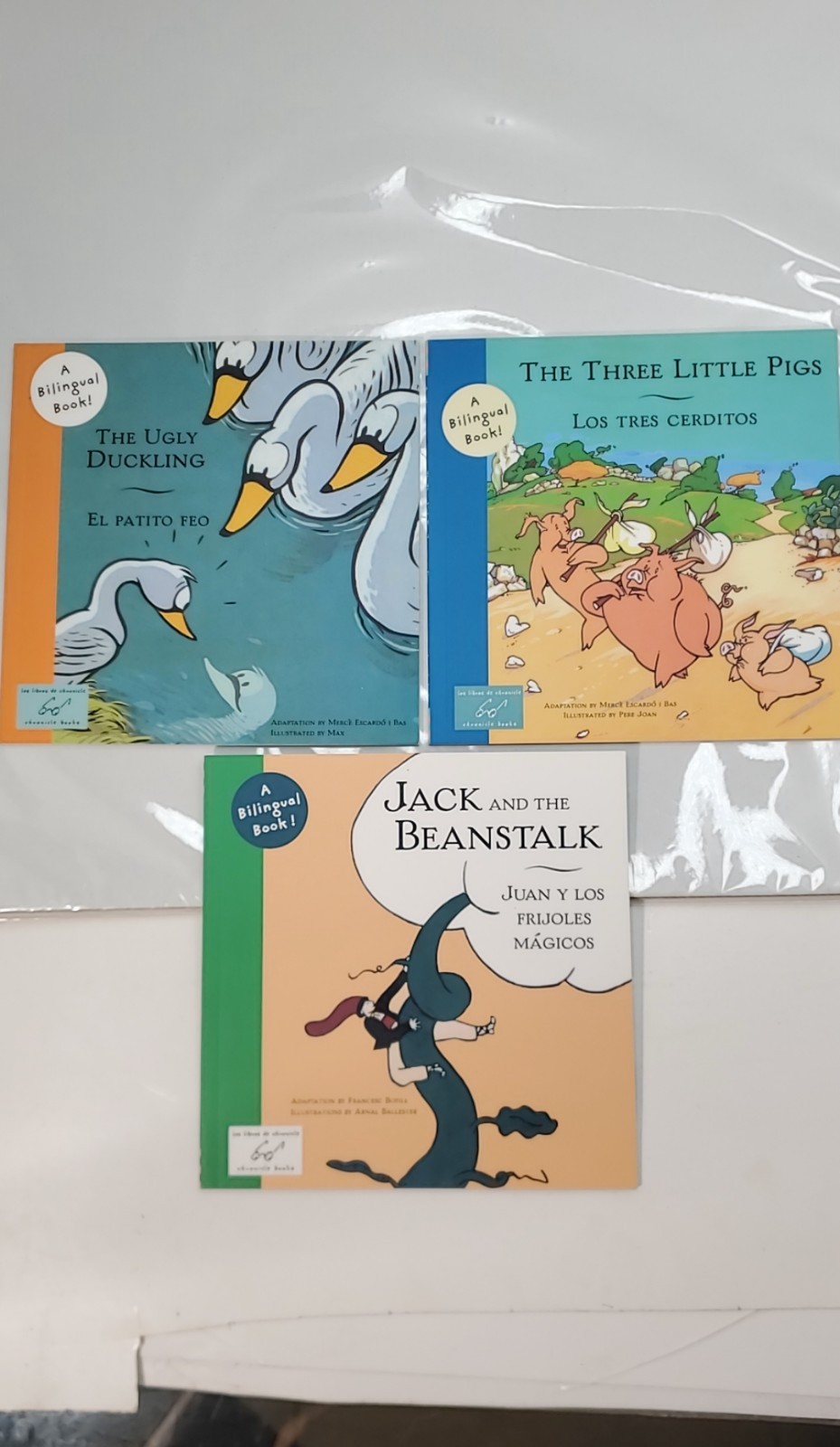 Three Little Pigs,Jack And The Beanstalk,The Ugly Ducklings, Bilingual Books.