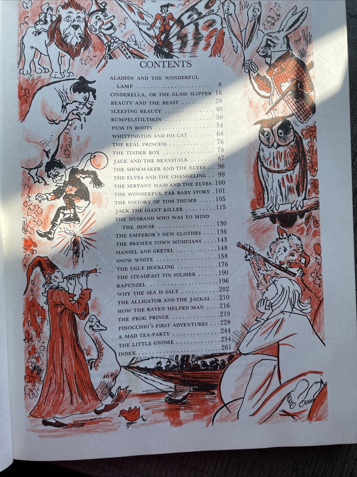 BEST LOVED FAIRY TALES PARENTS’ MAGAZINE Hardback 260 PAGES 1974
