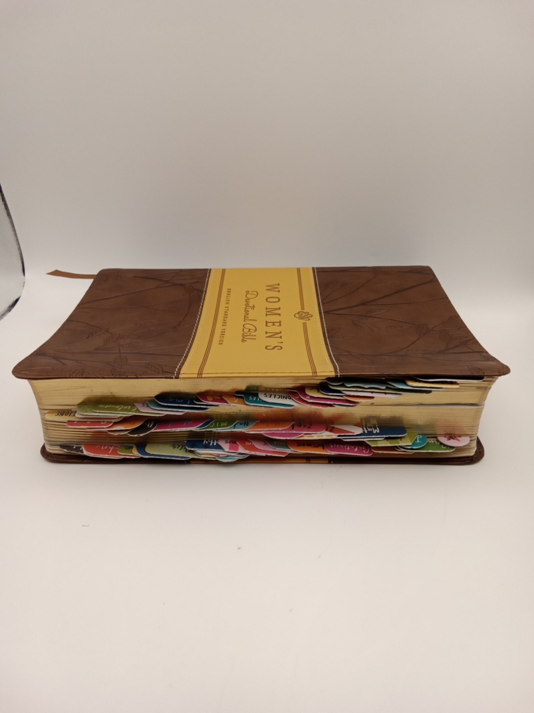 Women’s Devotional Bible English Standard Version ESV, Crossway, Leather