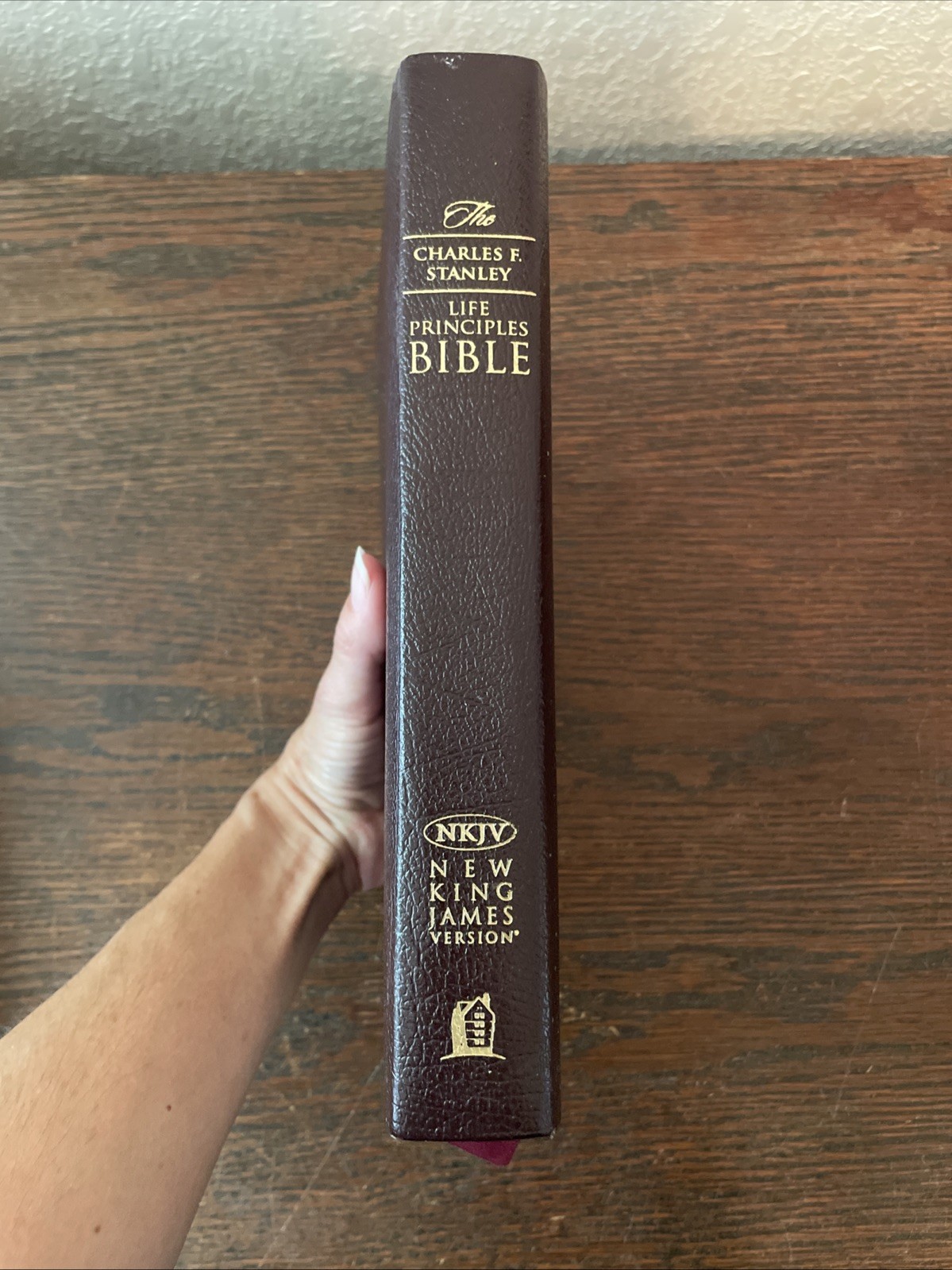 Charles F. Stanley Life Principles Bible NKJV Indexed Leather Burgundy 2005