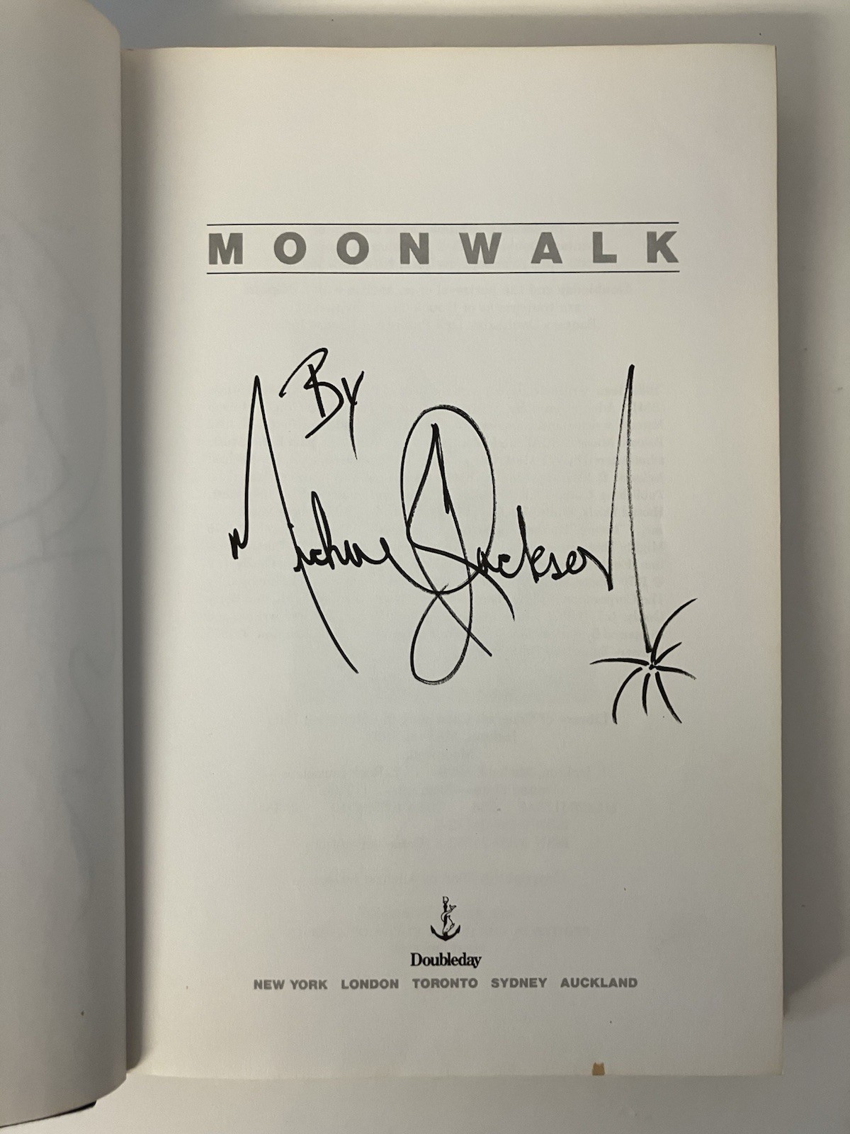 Moonwalk by Michael Jackson 1988 HCDJ Stated First Edition Printed Signature