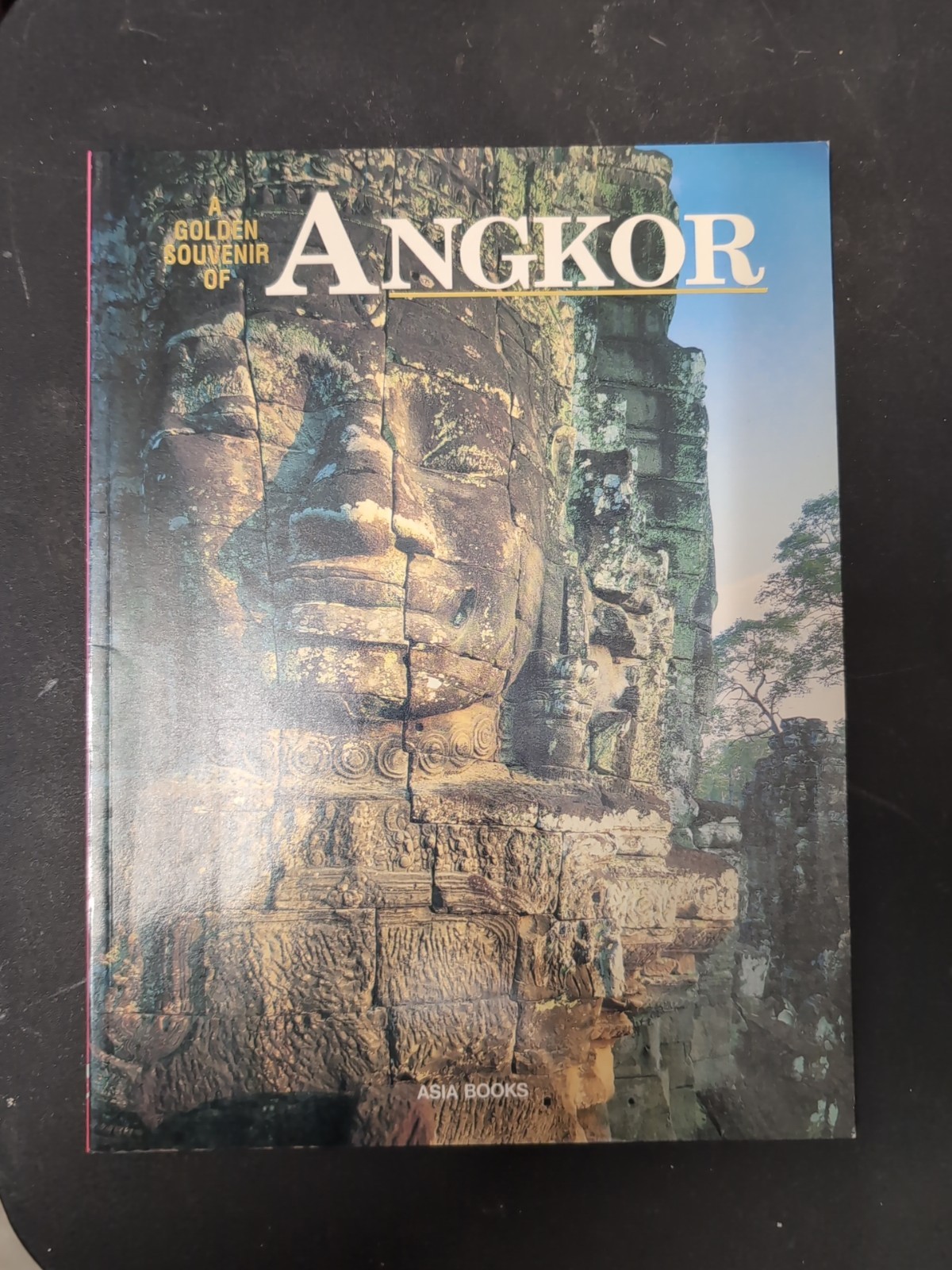 A Golden Souvenir of ANGKOR By Michael Freeman TPB 1992 Printing Booklet Book