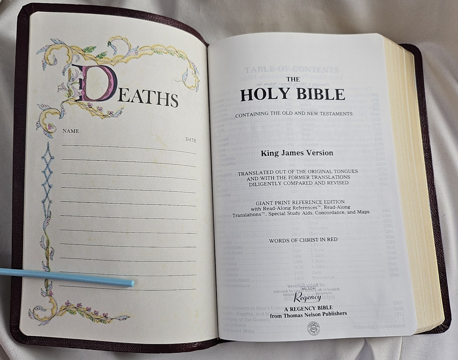 Holy Bible King James Version Giant Print Red Letter Edition 1990 w/ Maps