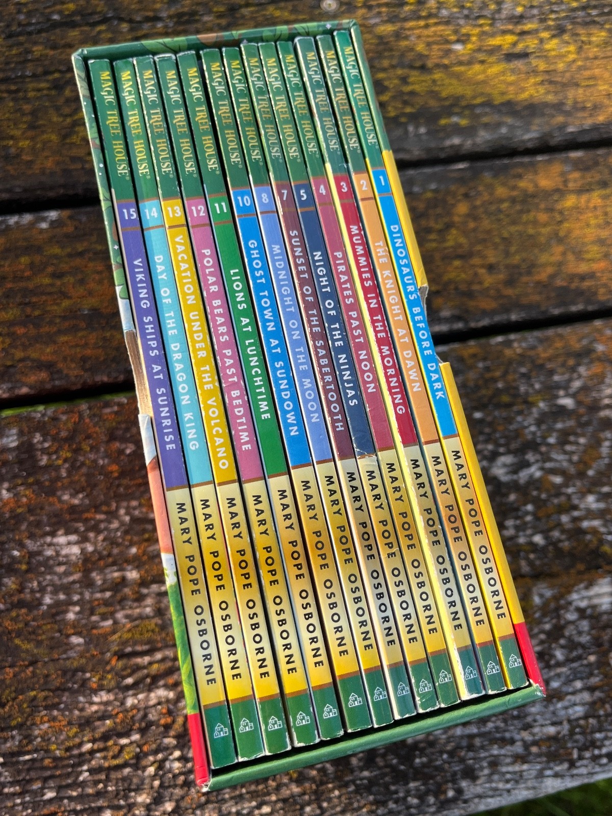 Boxed Set of MAGIC TREEHOUSE by Mary Pope Osborne Collection #1 Books 1-15,