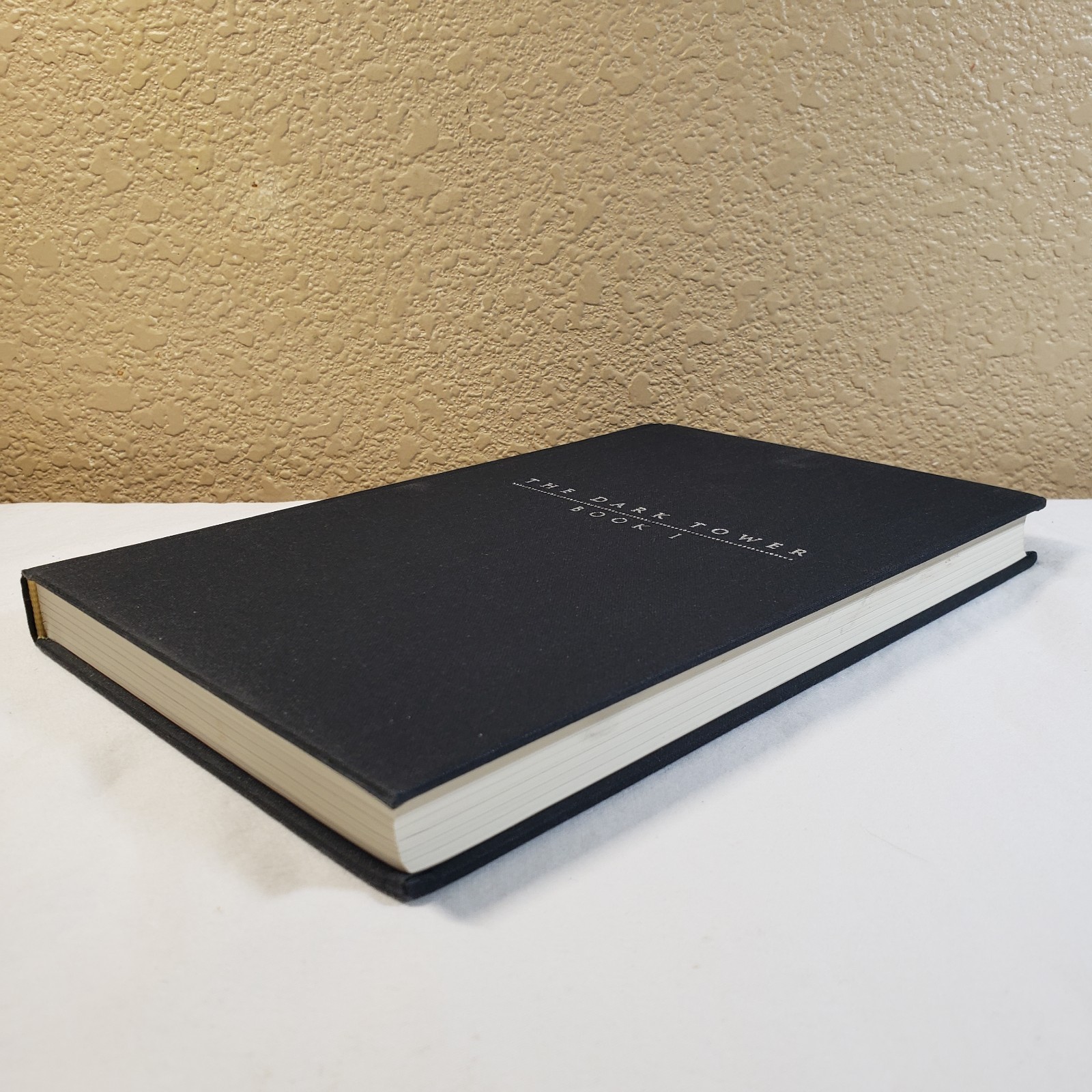 The Gunslinger Viking Dark Tower Hardcover Stephen King No Writing Inside