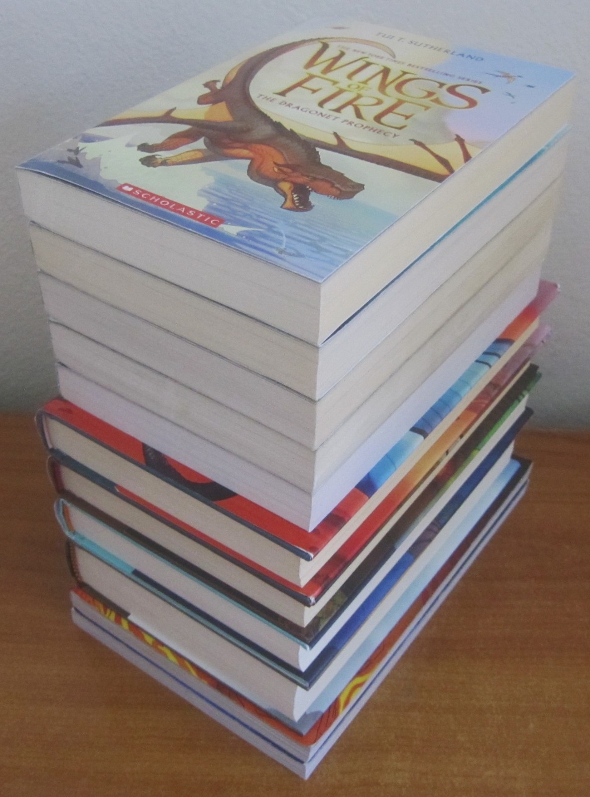 WINGS OF FIRE LOT OF 11 BOOKS BY TUI T. SUTHERLAND HC / SC