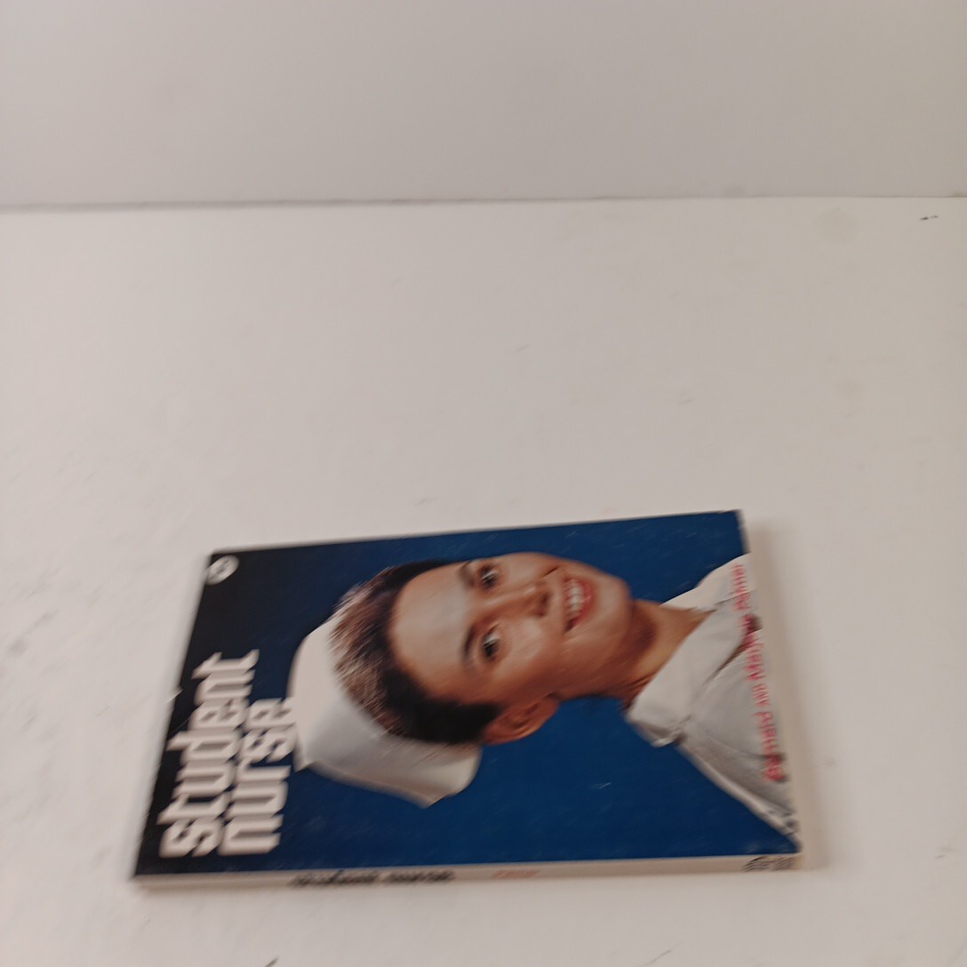 Student Nurse by Bernard & Marjorie Palmer MMPB (1960) MOODY PRESS