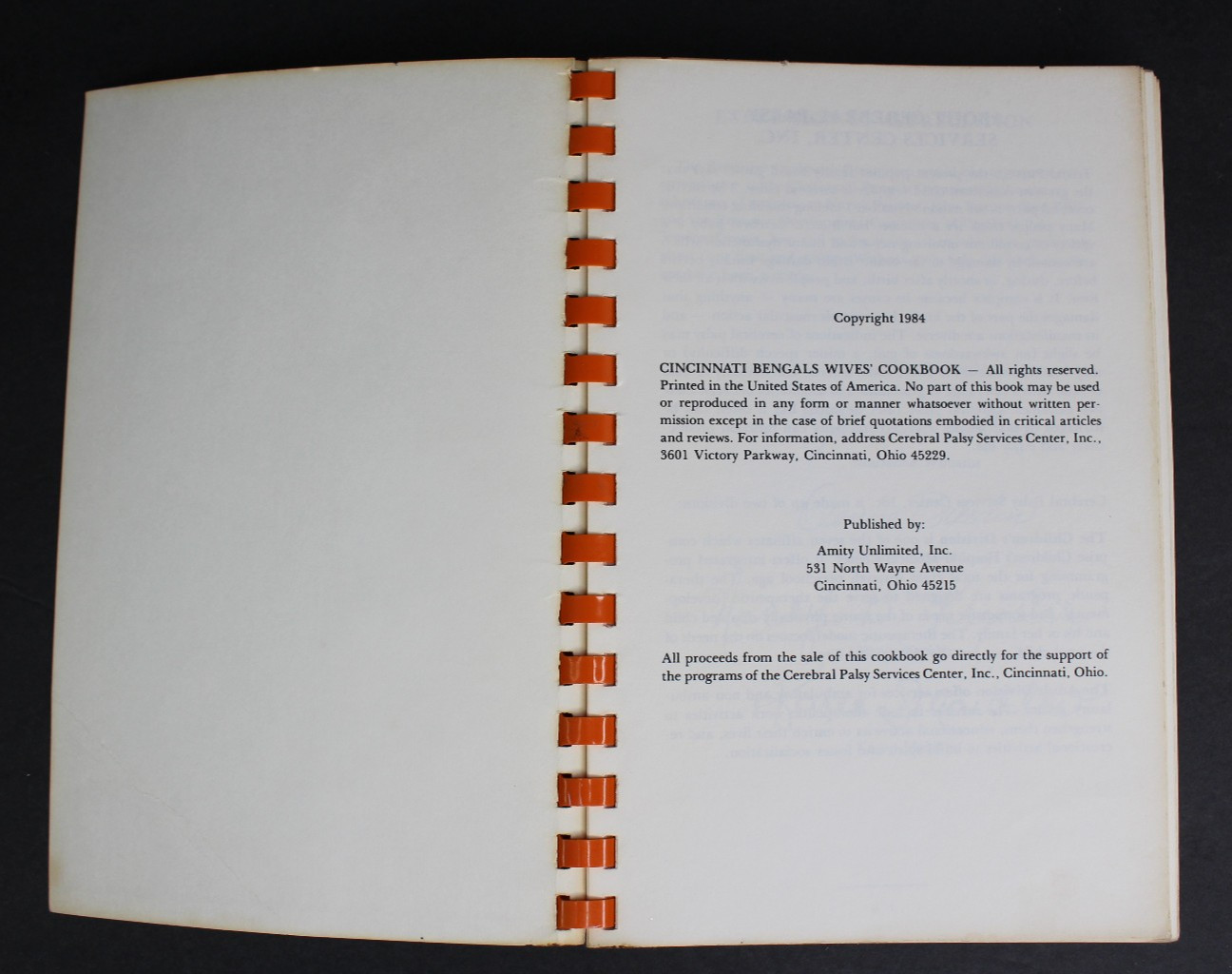Rare 1984 Bengal Bites Cincinnati Bengals Wives’ Cookbook Spiral Bound 127 Pages