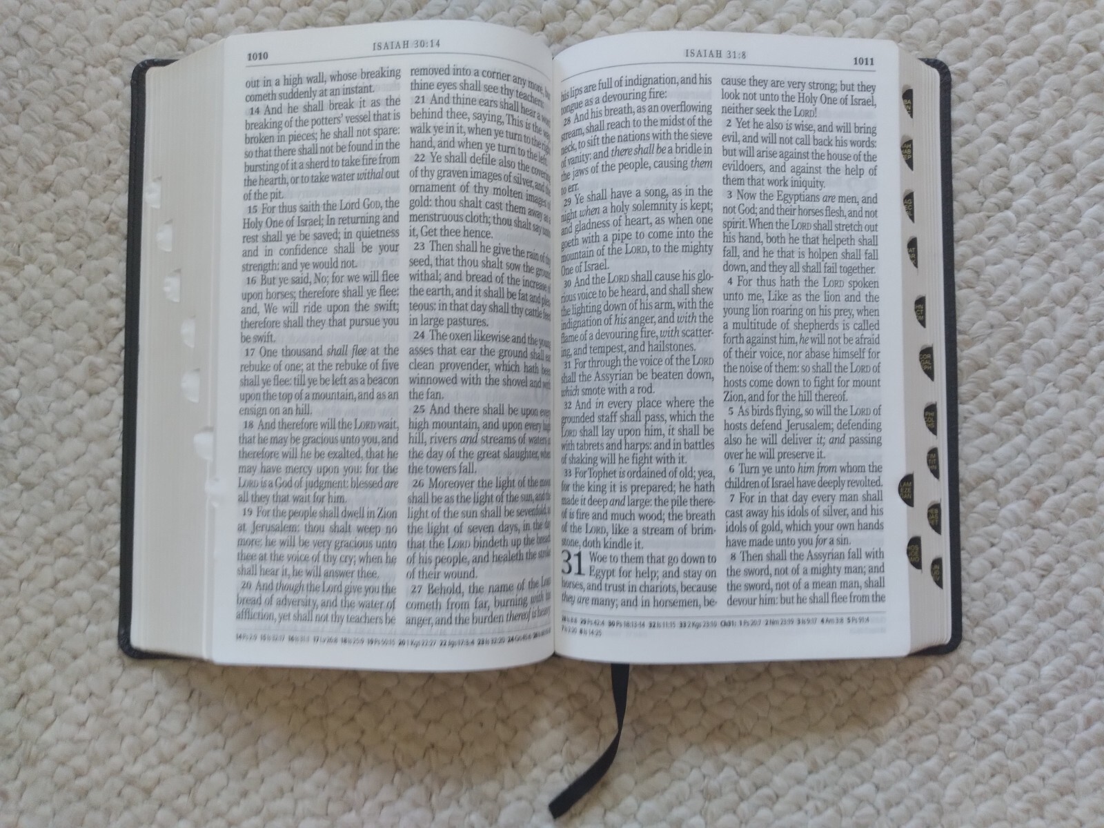 2017 Holy Bible KJV Giant Print Gold Edge RED LETTER Bible by Christian Art Gift