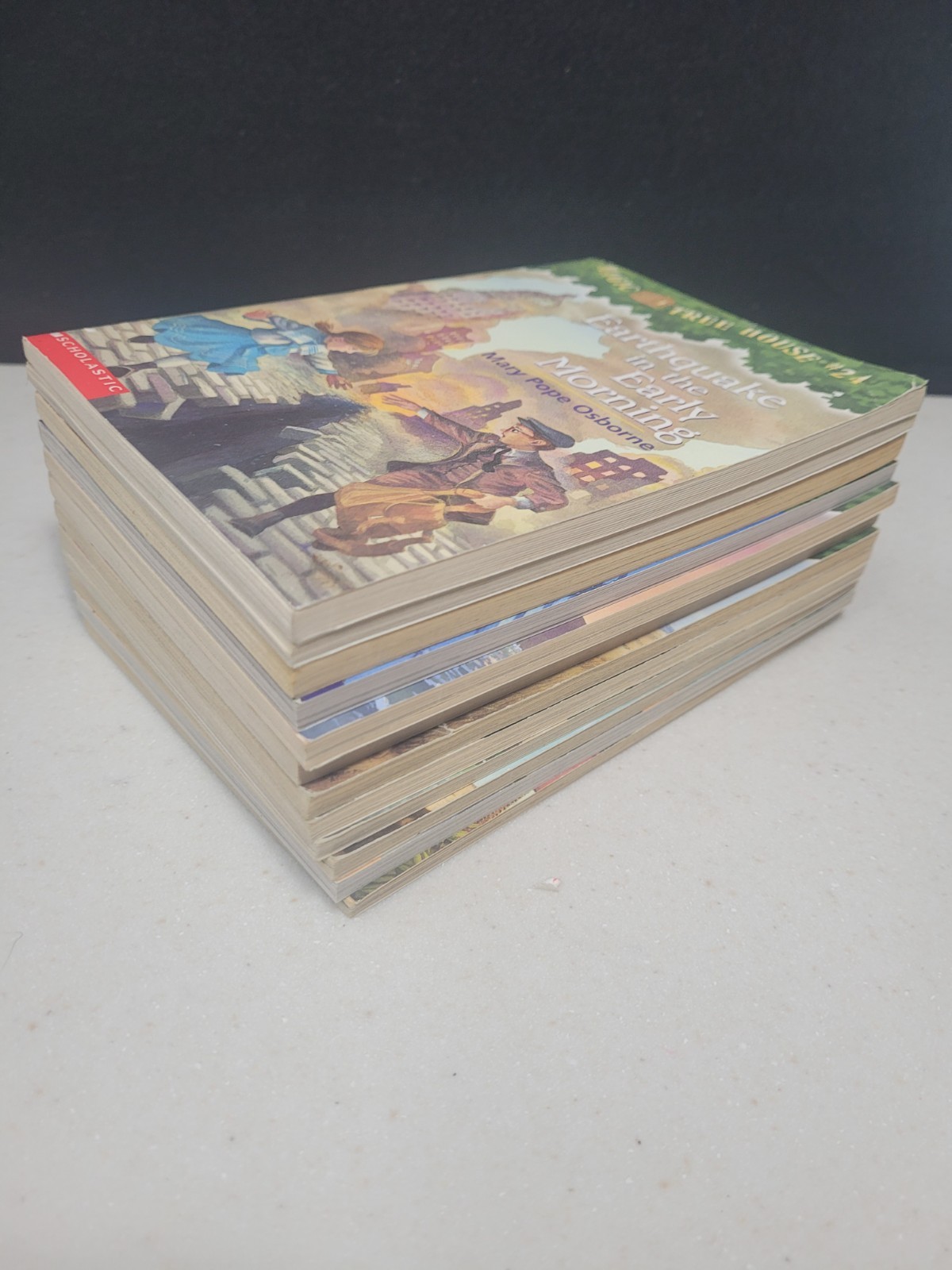 (Magic Tree House Paperback Lot of (12) #1, 2, 3, 6, 8, 11, 13, 17, 18, 23 & 24