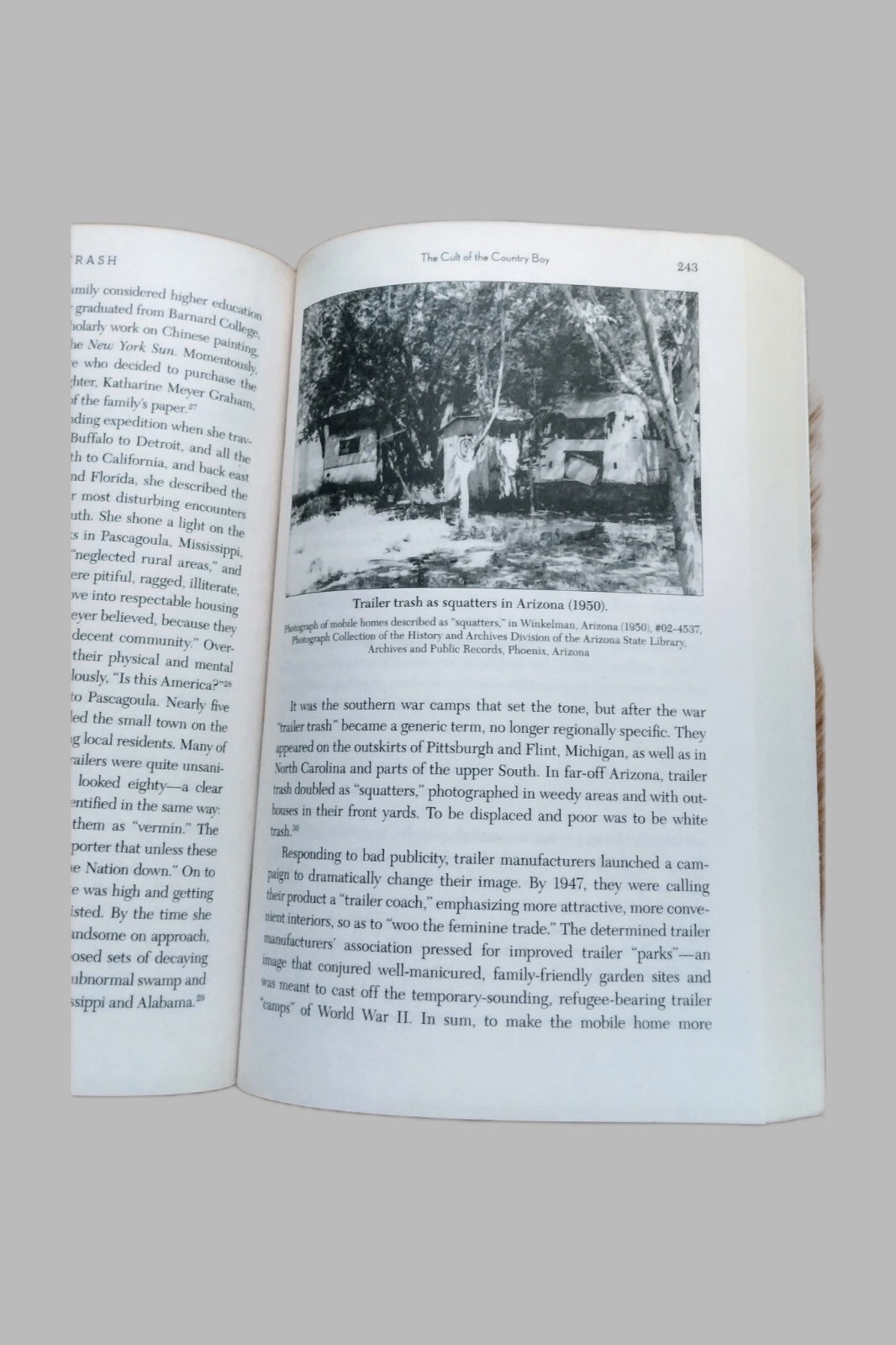 White Trash : The 400-Year Untold History of Class in America by Nancy Isenberg