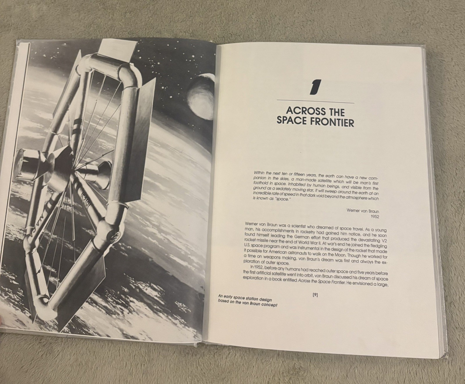 AN ALBUM OF MODERN SPACESHIPS by Gregory Vogt 1987 HC