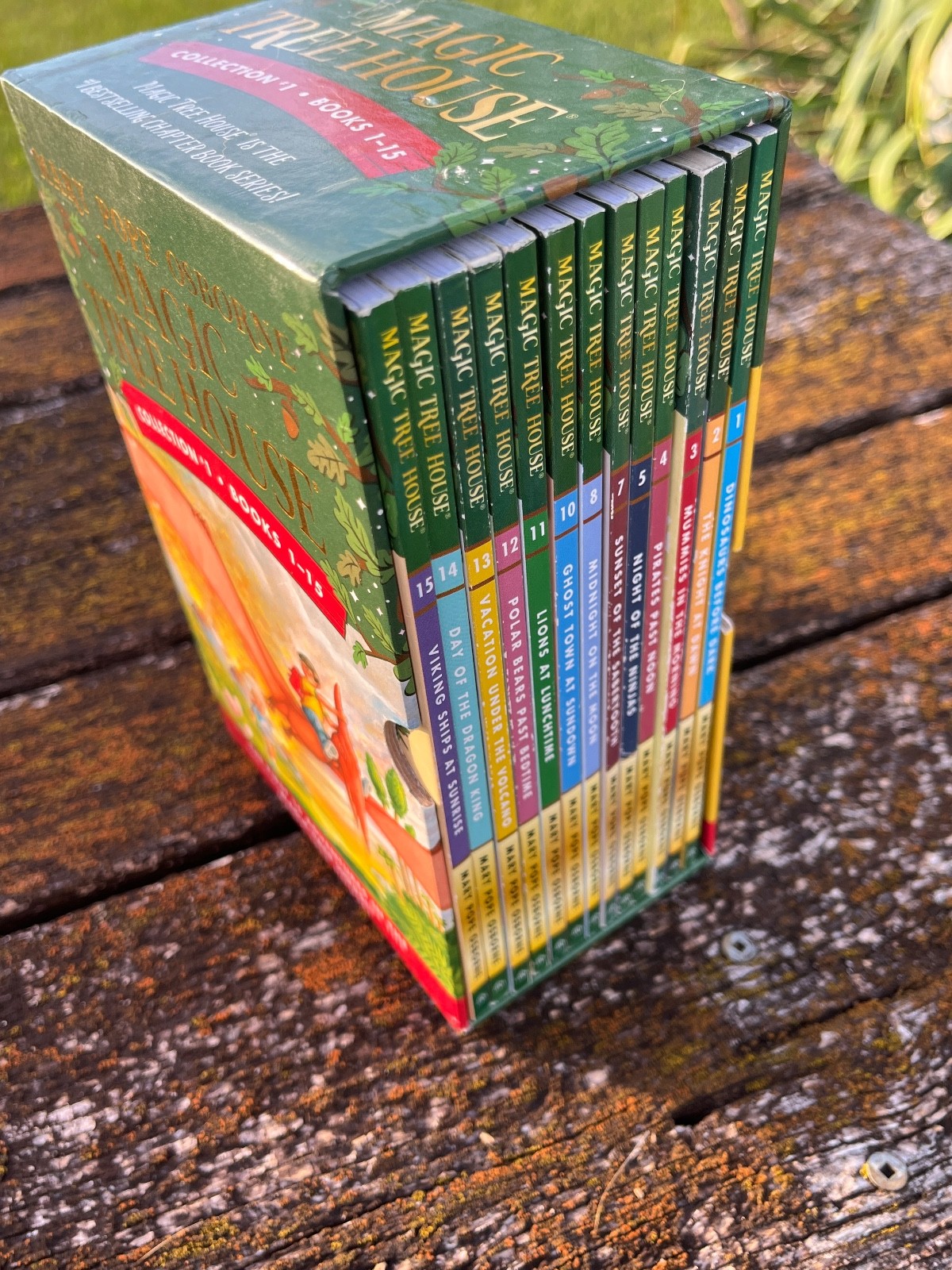 Boxed Set of MAGIC TREEHOUSE by Mary Pope Osborne Collection #1 Books 1-15,