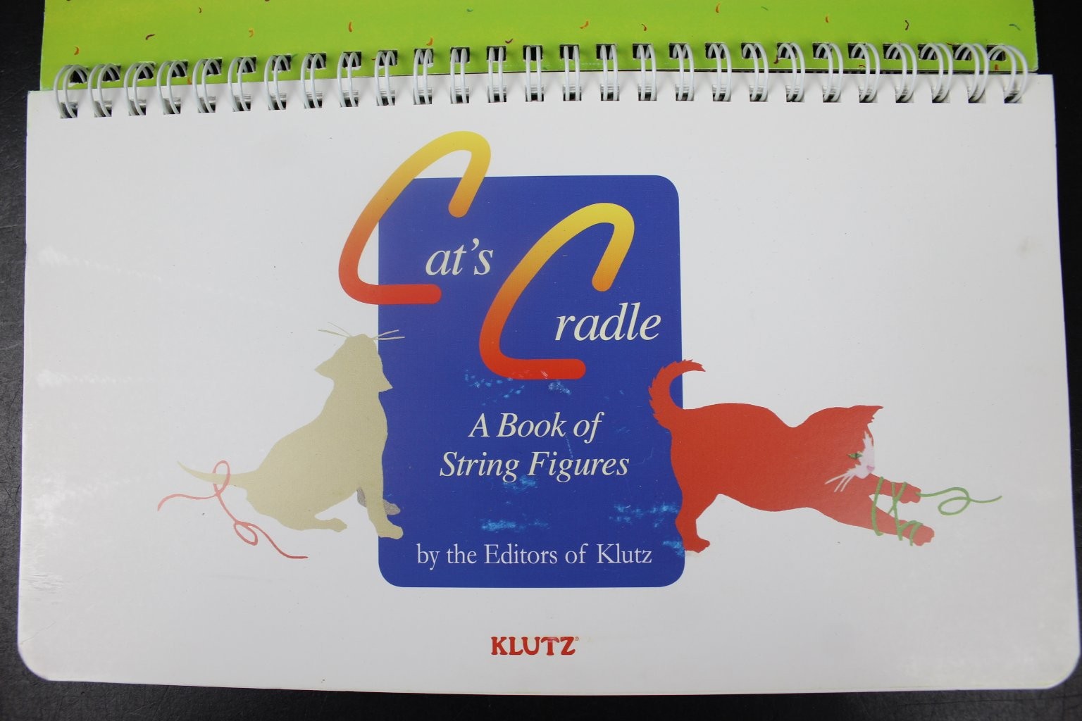 Cat’s Cradle Book of String Figures Editors of Klutz 1993 Activity KLUTZ
