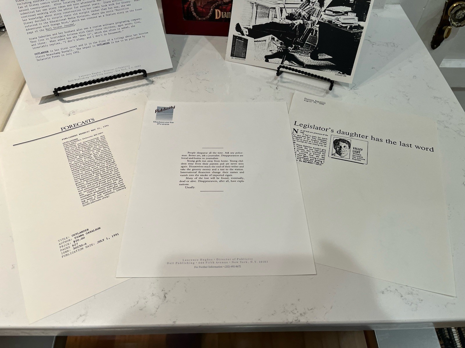 Diana Gabaldon Outlander Original Delacorte Press Reviewer Kit Book 1 – 1991