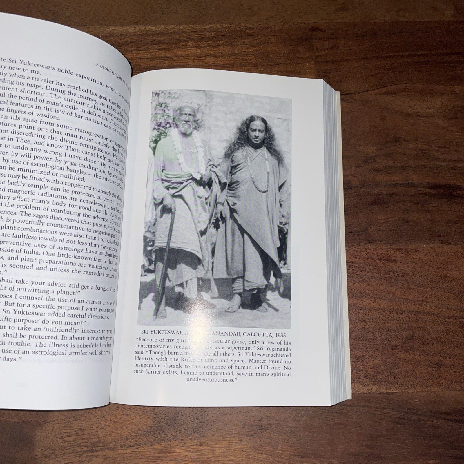 Autobiography of a Yogi Paramahansa Yogananda 2007 w/ CD narrated Ben Kingsley