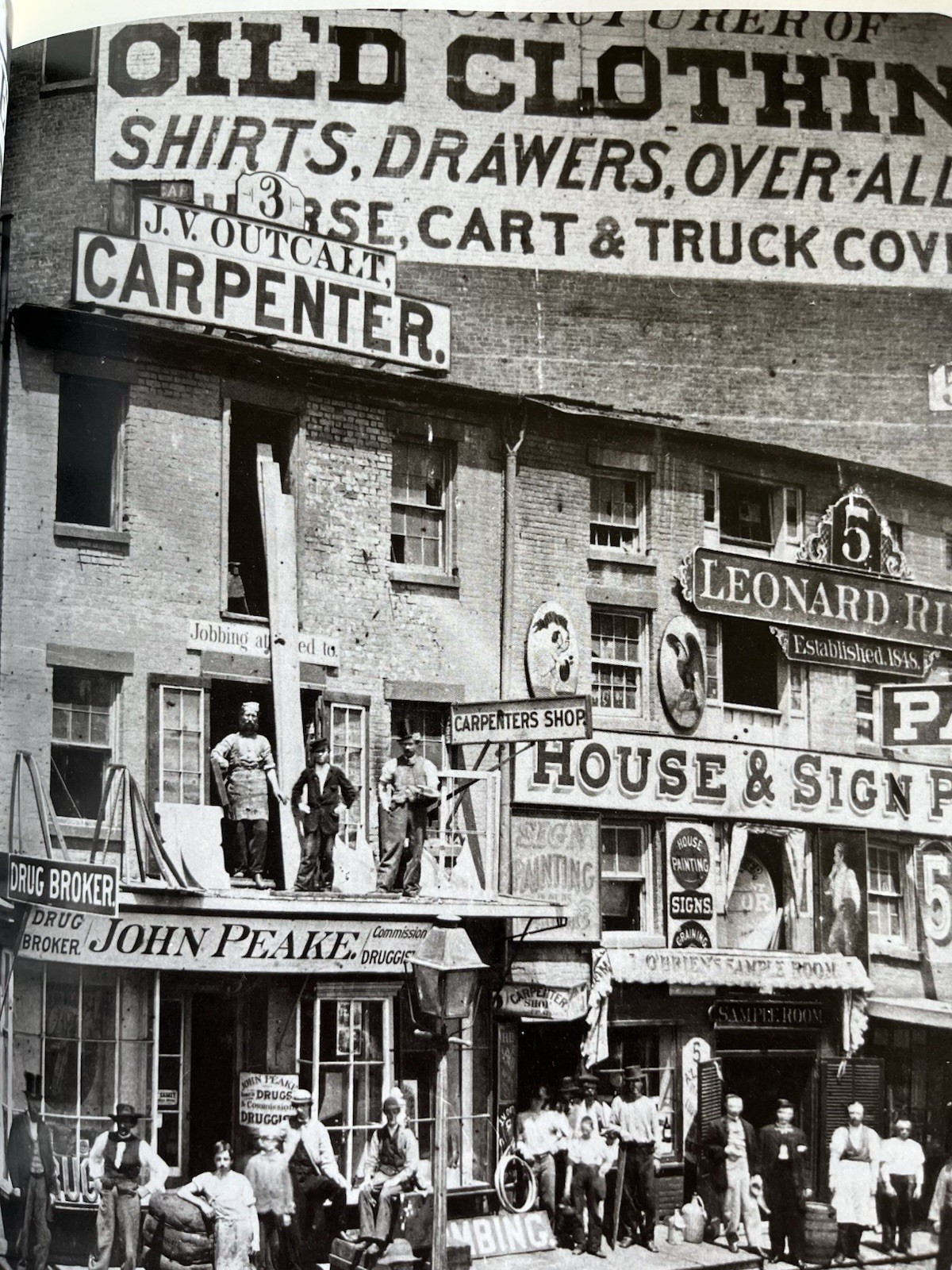 New York An Illustrated History by James Sanders & Ric urns