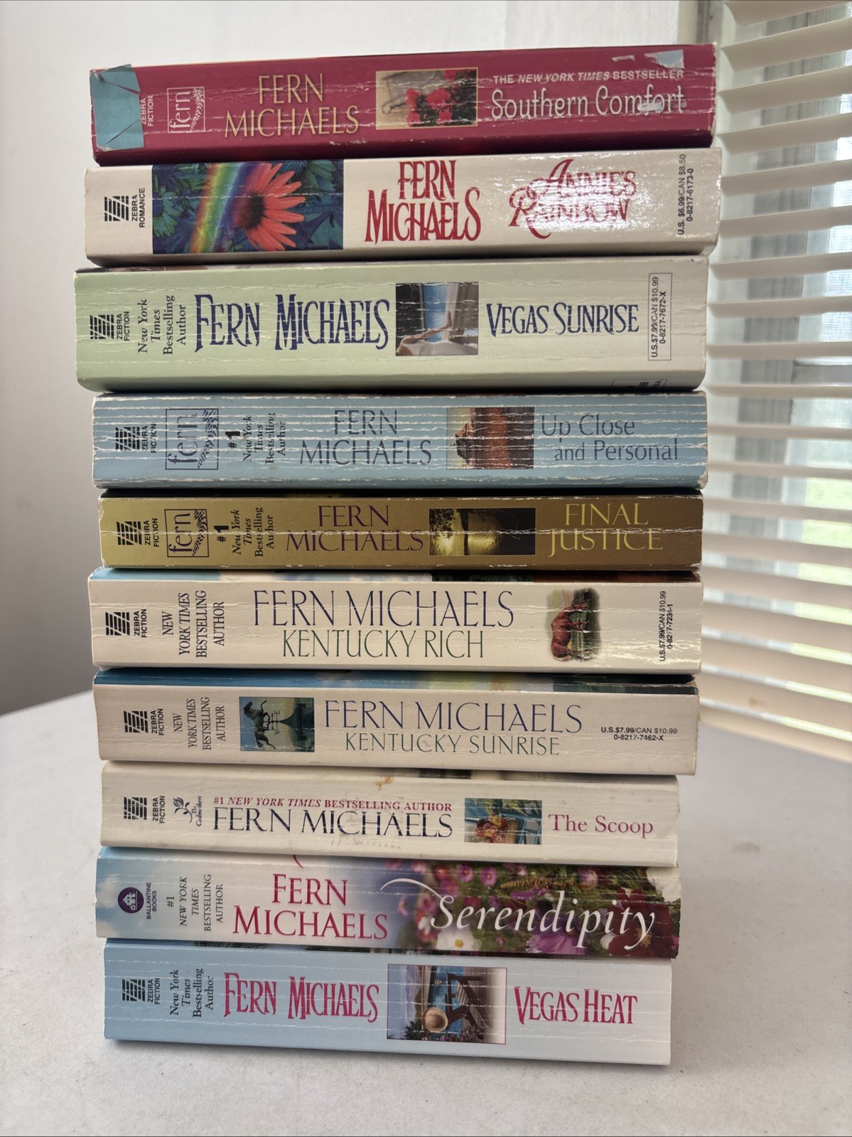 Lot of 10 – Fern Michaels Mass Paperback Books – FREE SHIPPING