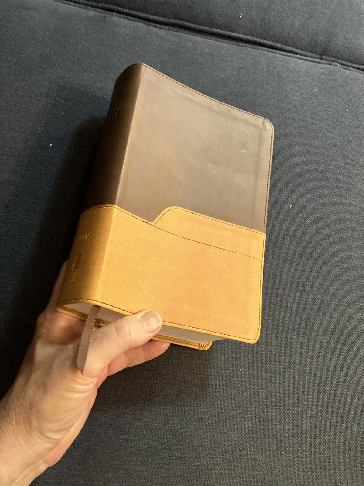 Holy Bible NIV Pew Bible, Large Print, 2009 Zondervan, Amber Duo-Tone Leather