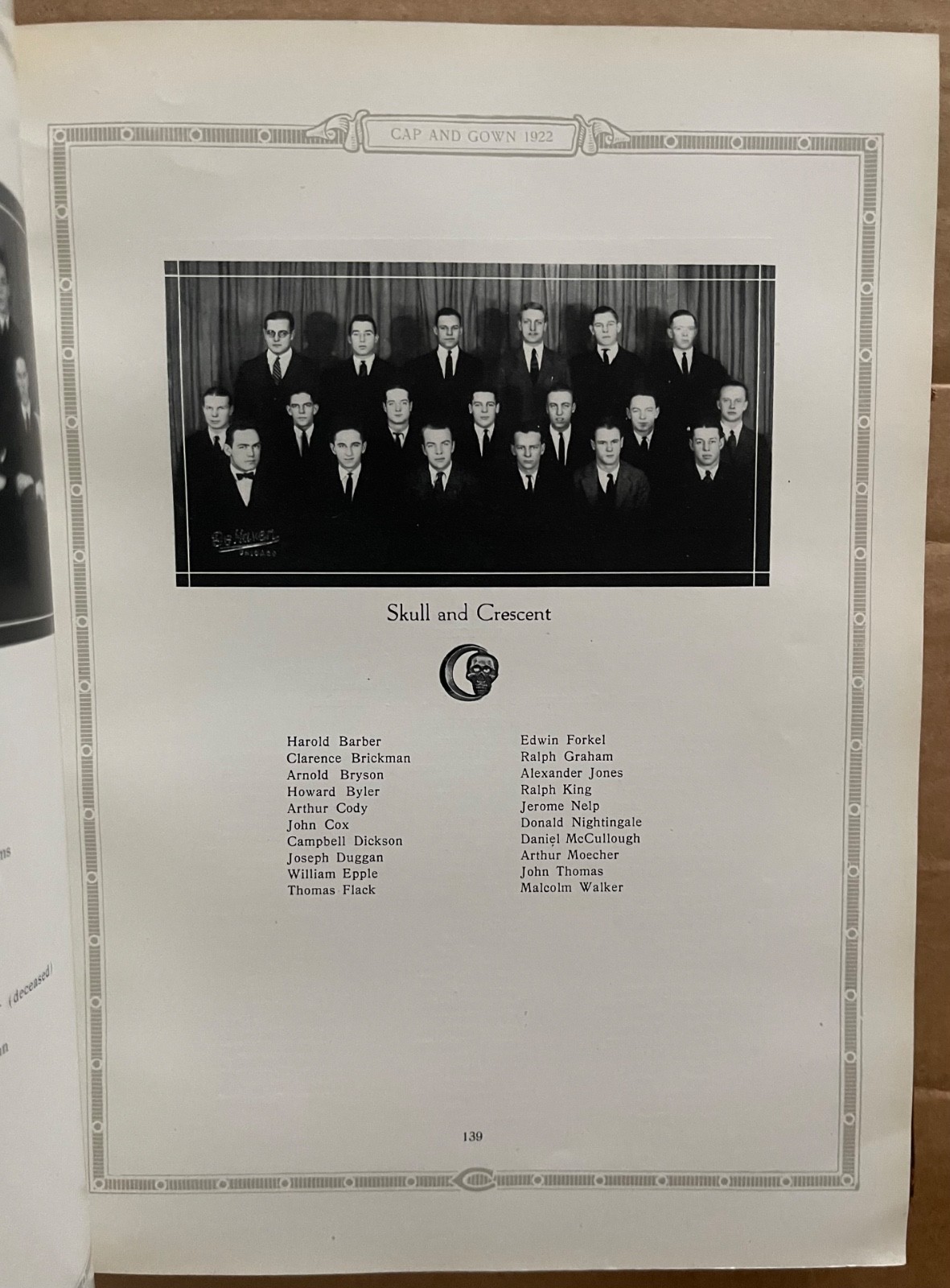 1922 UNIVERSITY OF CHICAGO COLLEGE YEARBOOK, THE CAP AND GOWN, CHICAGO, IL