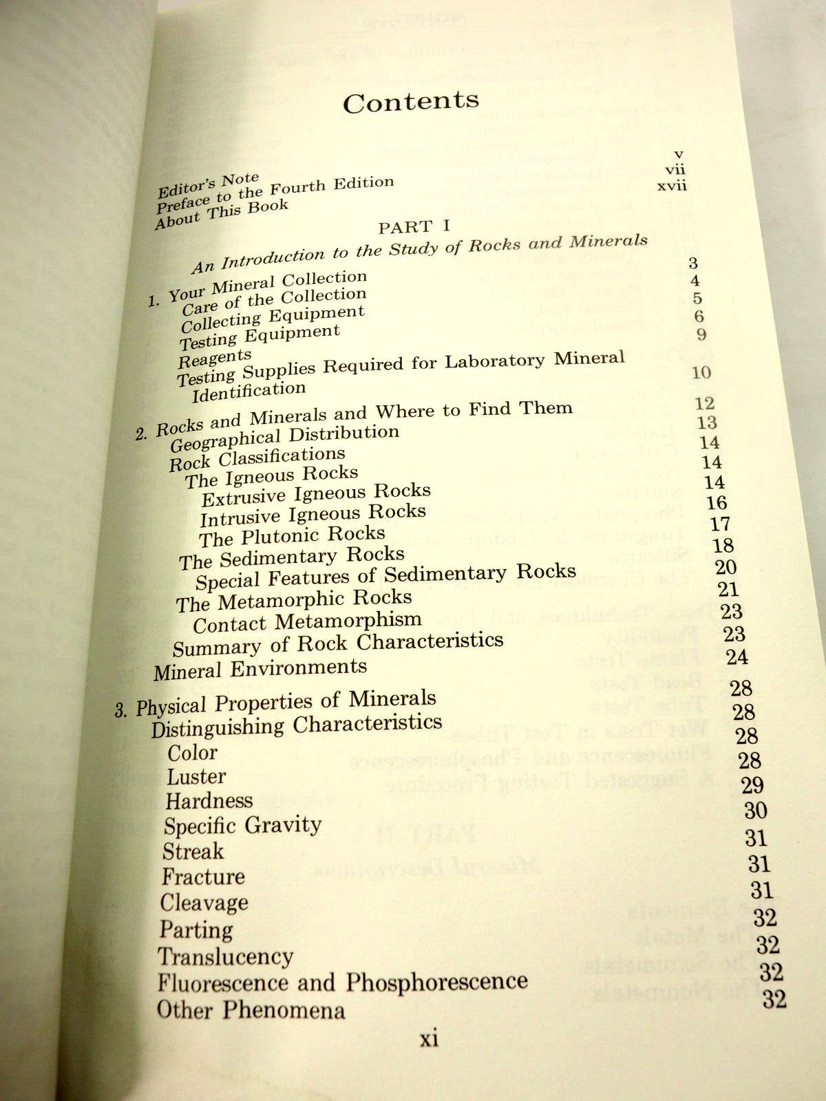 A Field Guide to Rocks and Minerals by Frederick H. Pough 1976 Paperback