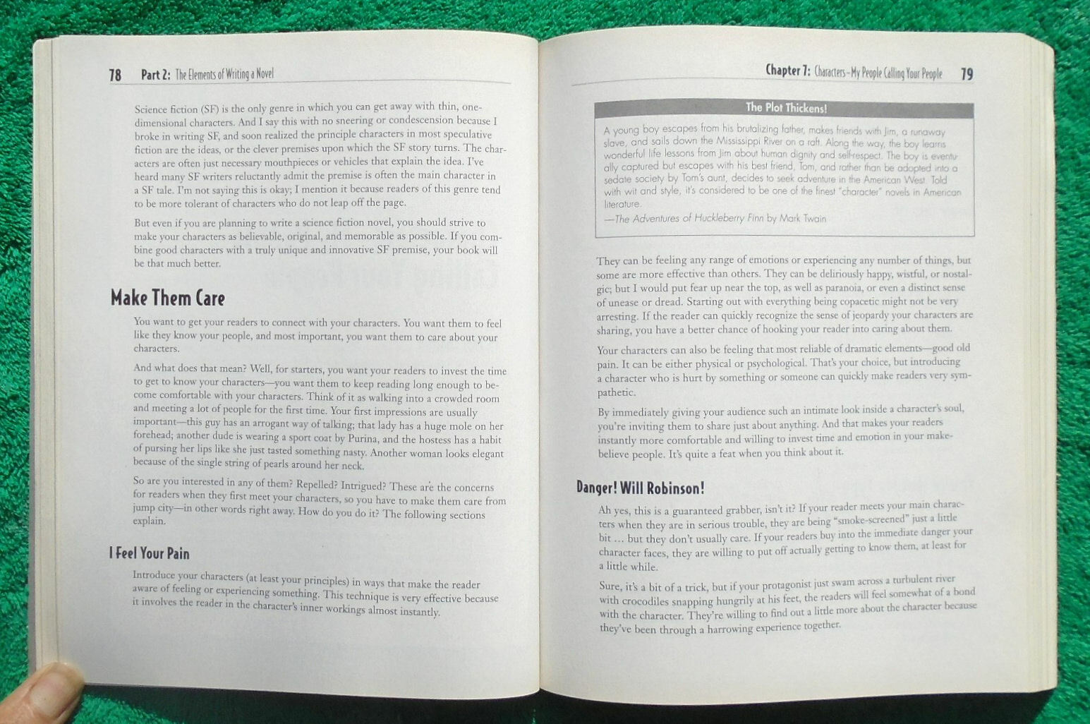 “Complete Idiot’s Guide To Writing A Novel” by Tom Montelcone 328 Pages