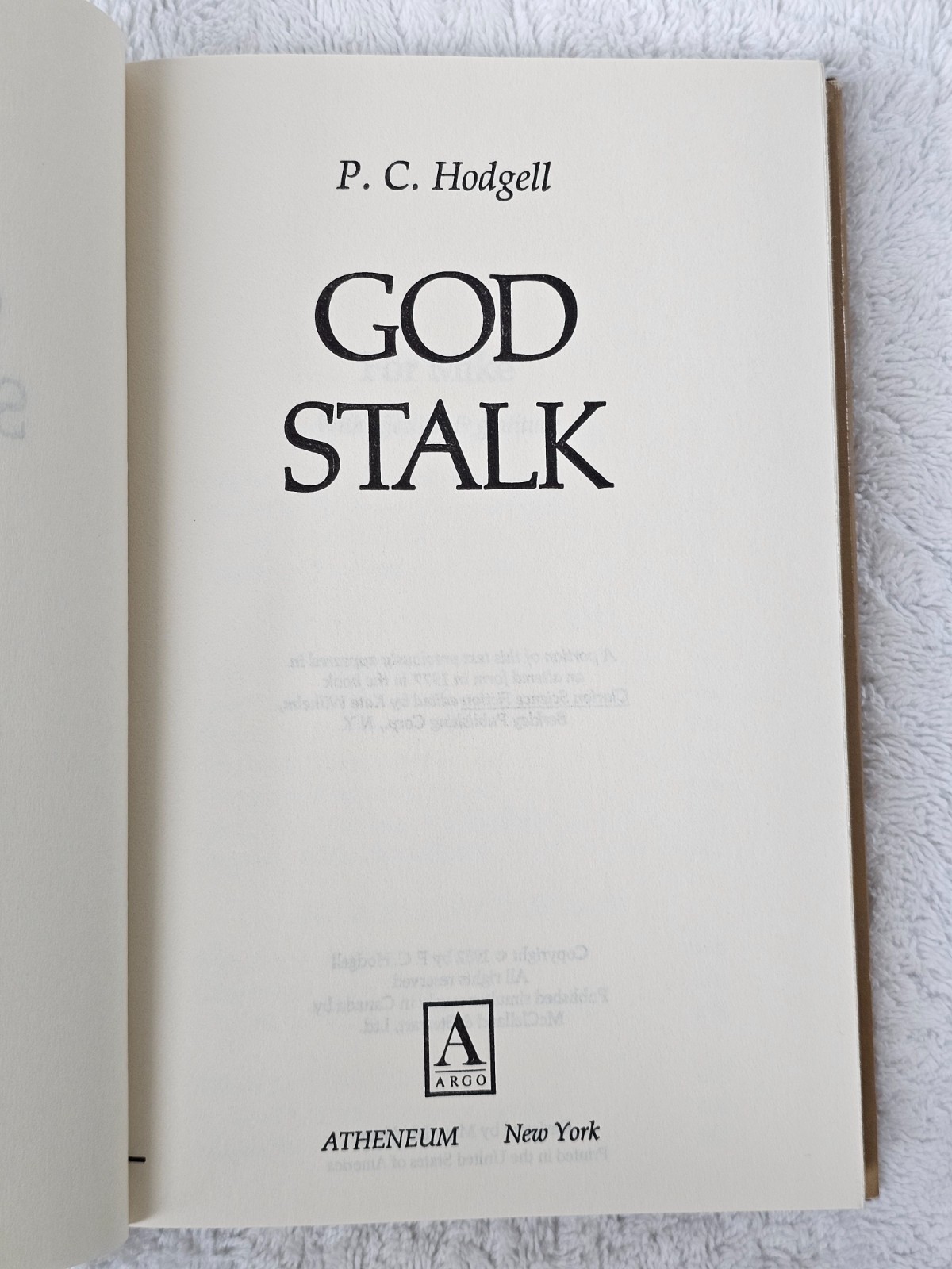 God Stalk P.C. Hodgell 1982 Hardcover Book Club Dust Jacket Fantasy Kencyrath 1