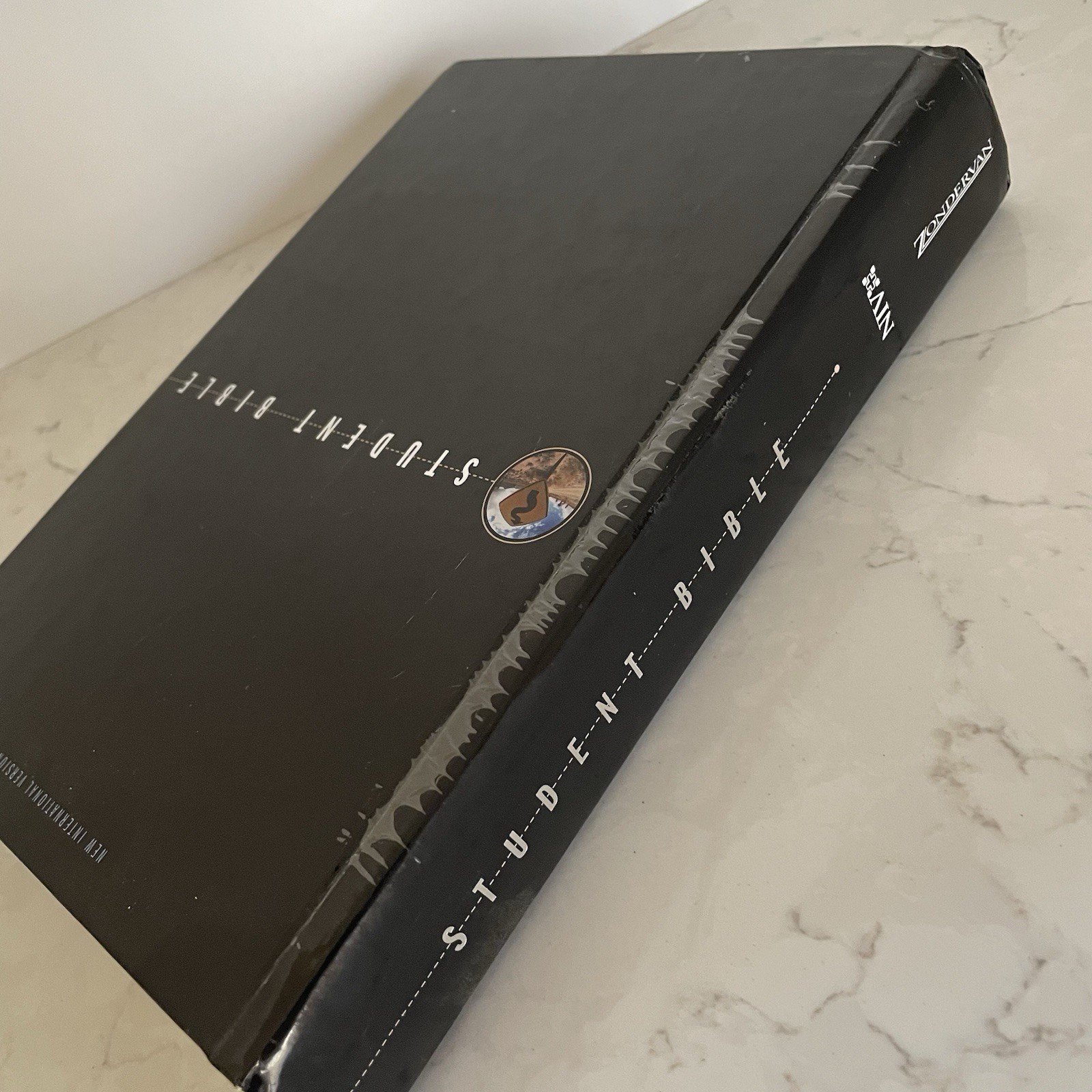 Student Bible NIV Zondervan Black Hardcover 2002 No Writing or Underlining VG