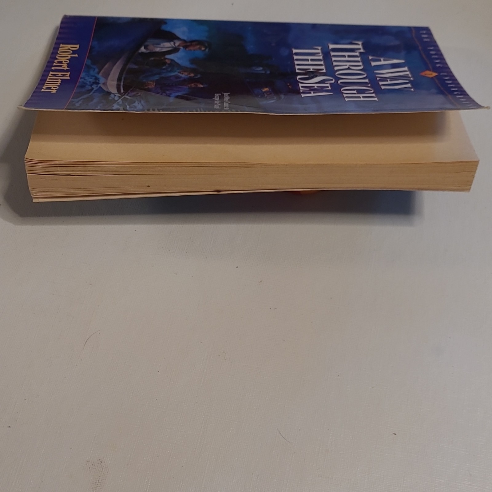 The Young Underground A Way Through the Sea PB Robert Elmer World War II