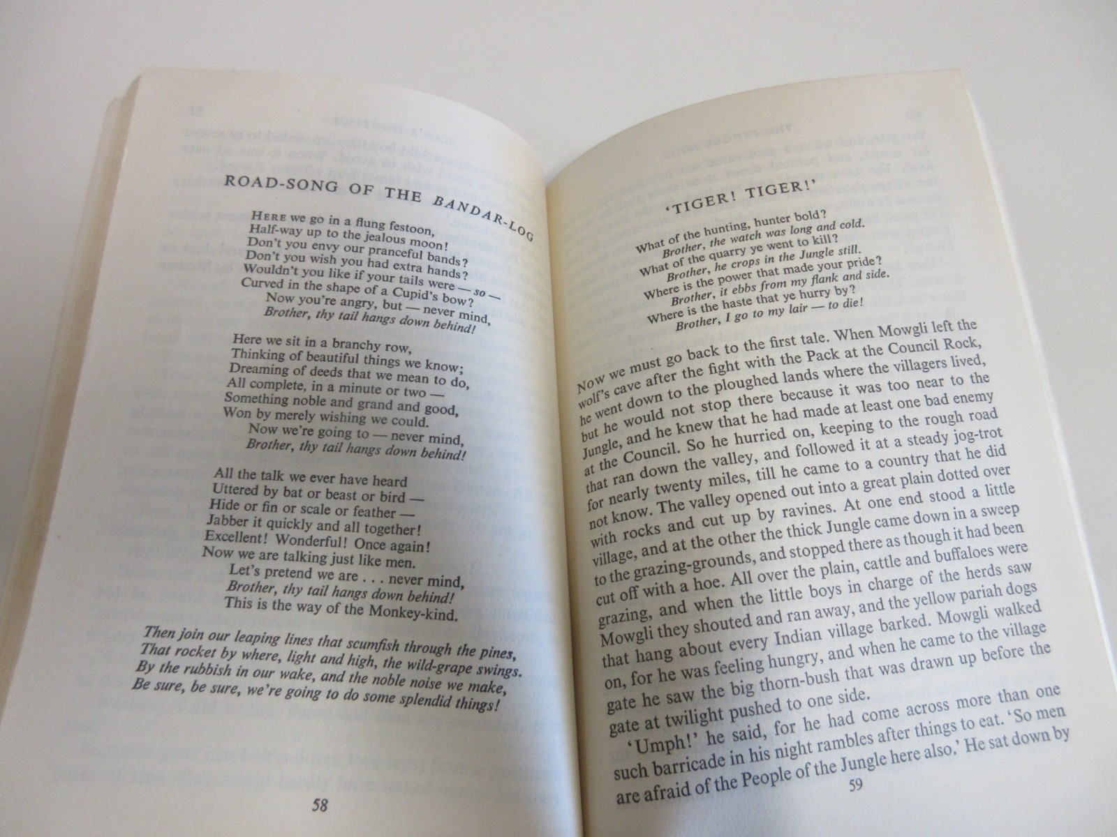 The Jungle Book – Rudyard Kipling – Vintage Paperback Classic – 159 Pages – 1961