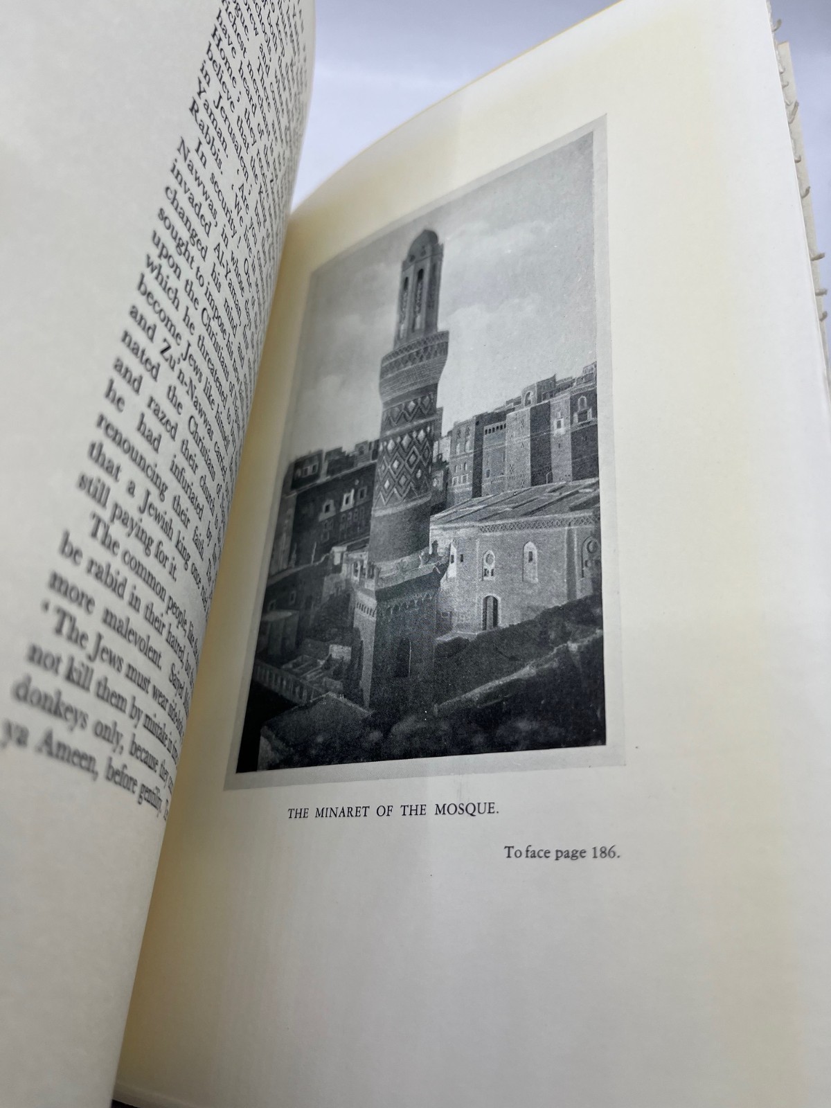 ARABIAN PEAK AND DESERT Travels In Al-Yaman ~ Ameen Rihani 1930 Middle East