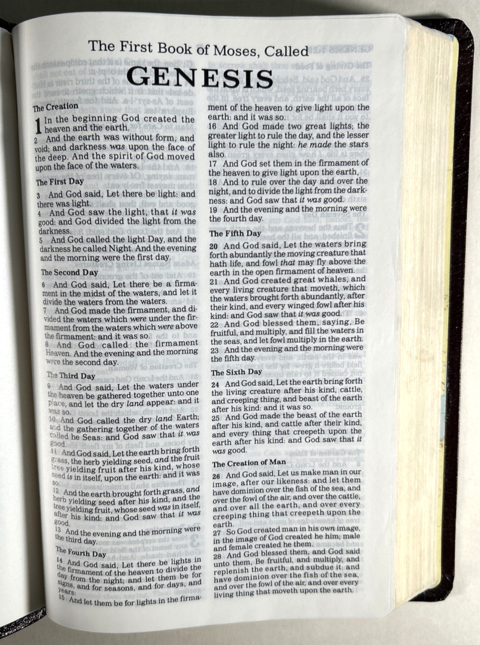 KJV Ultraslim Bible Burgundy Bonded Leather Belgium Print 2015BGM Clean VG+